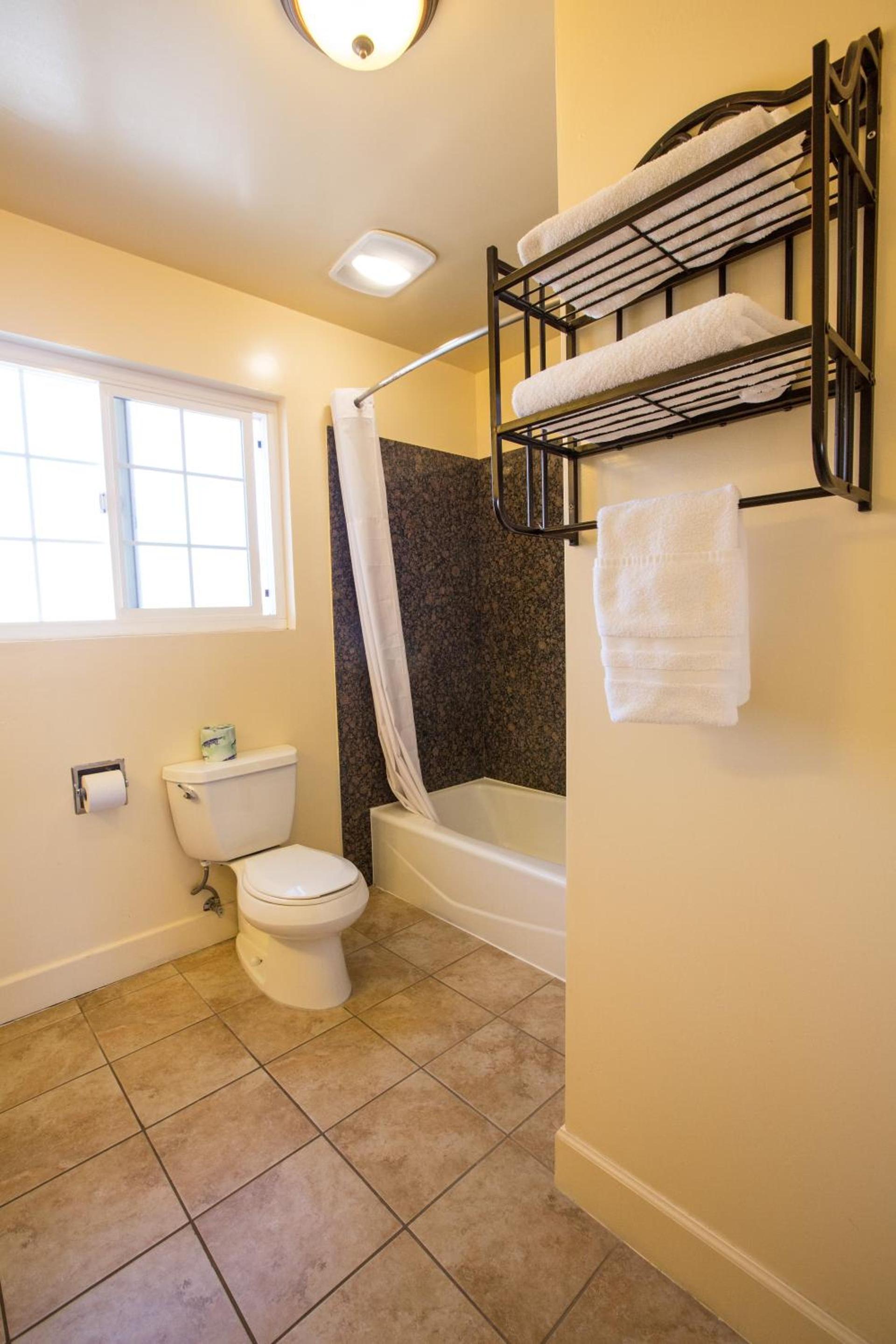 Beachwalker Inn & Suites photo 47