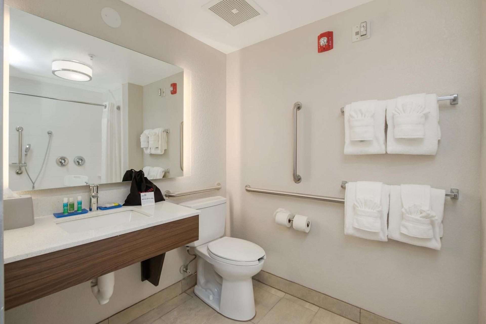 Holiday Inn Express Hotel & Suites Orlando - Apopka by IHG photo 29