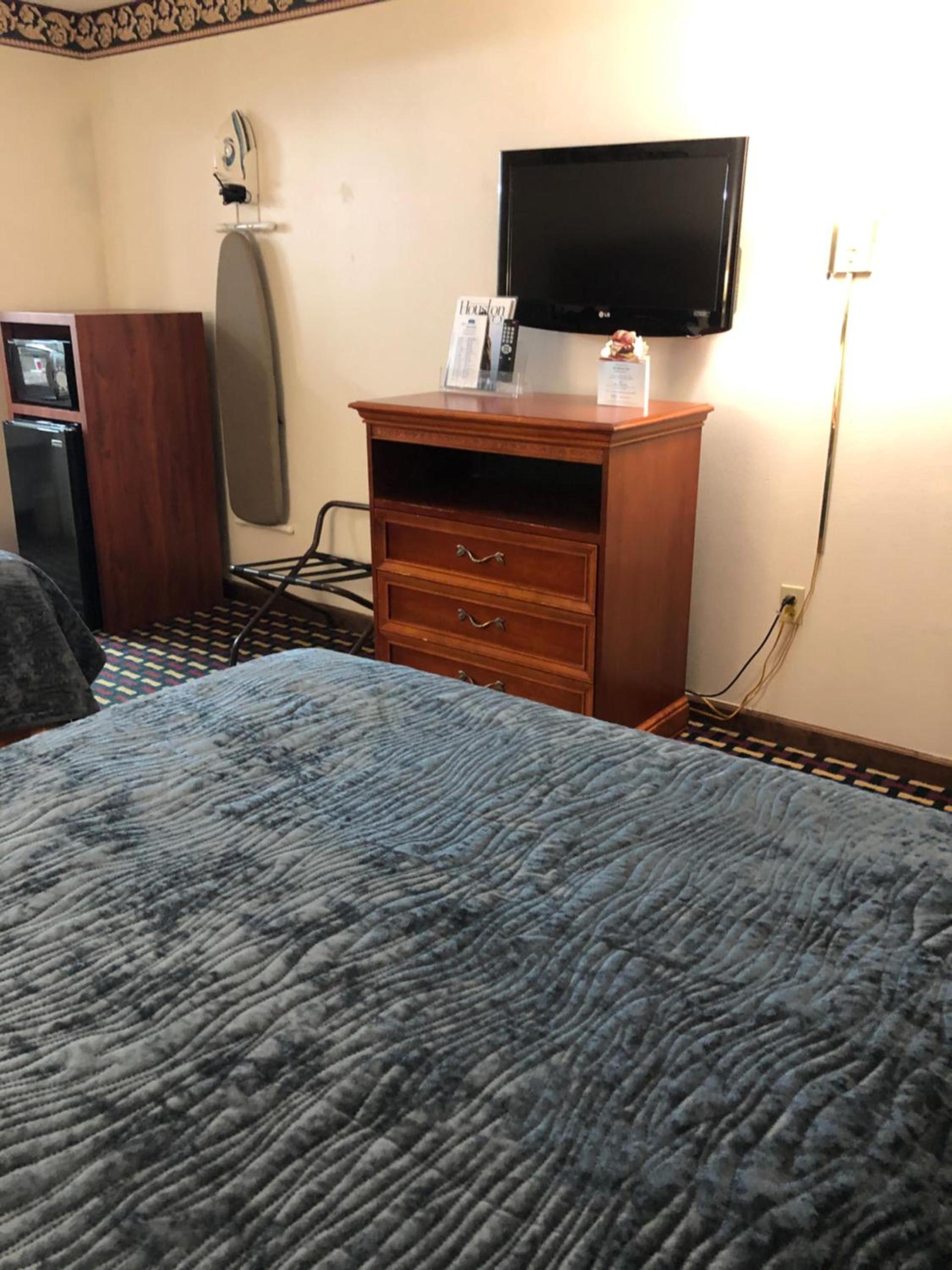 Howard Johnson by Wyndham Perry GA photo 20