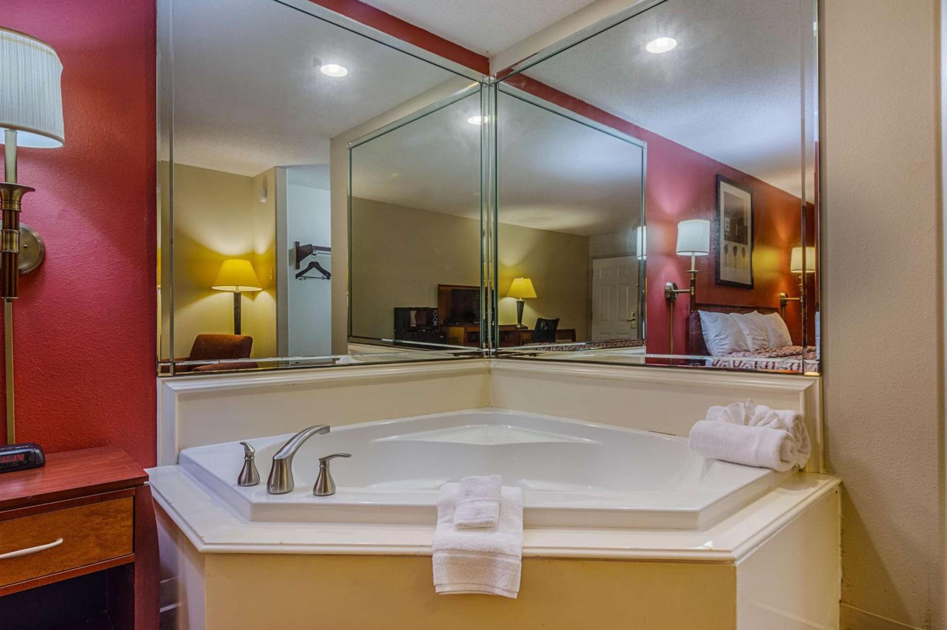 Motel 6-Abbeville, LA photo 28