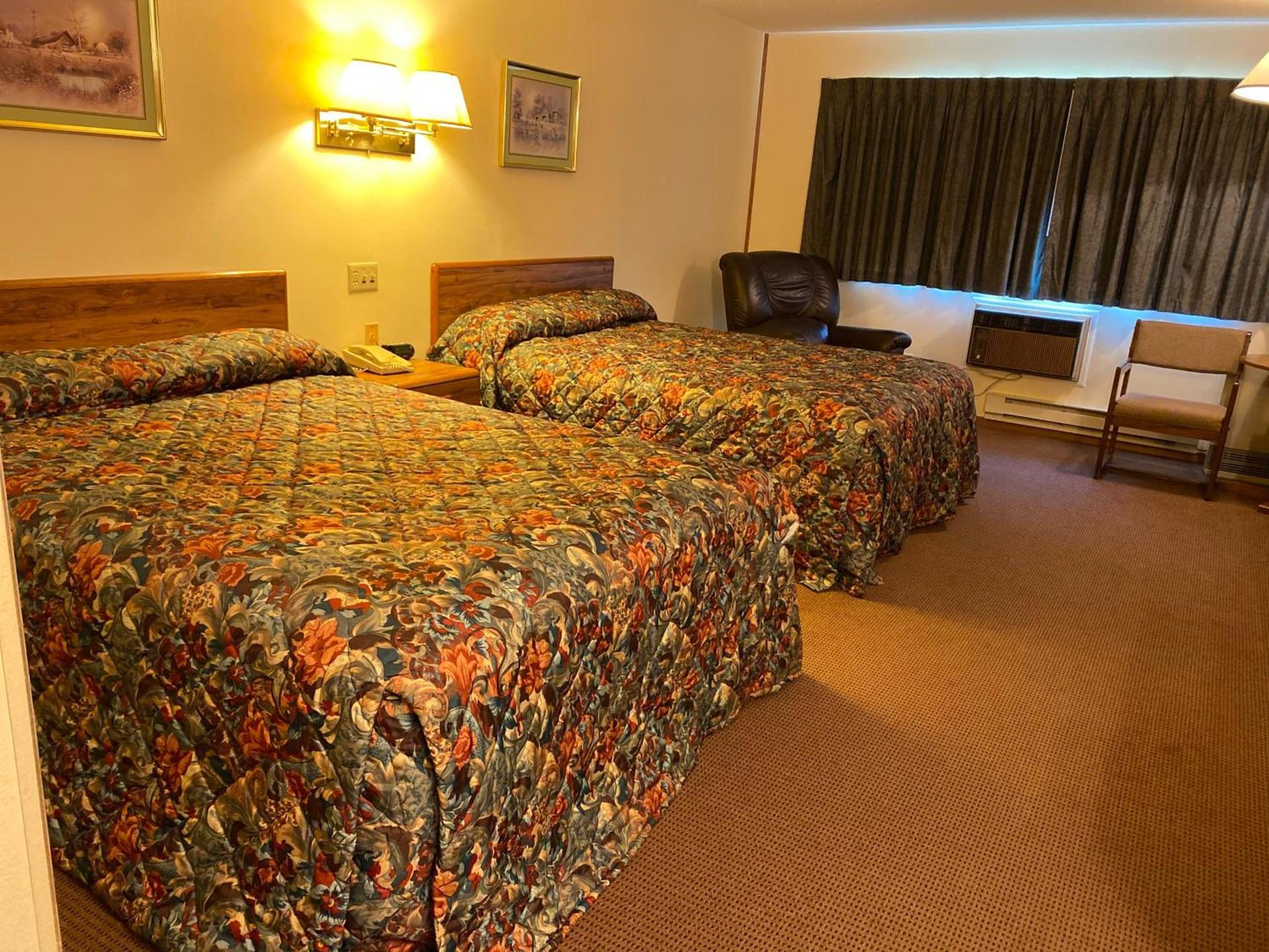 AmeriVu Inn photo 24