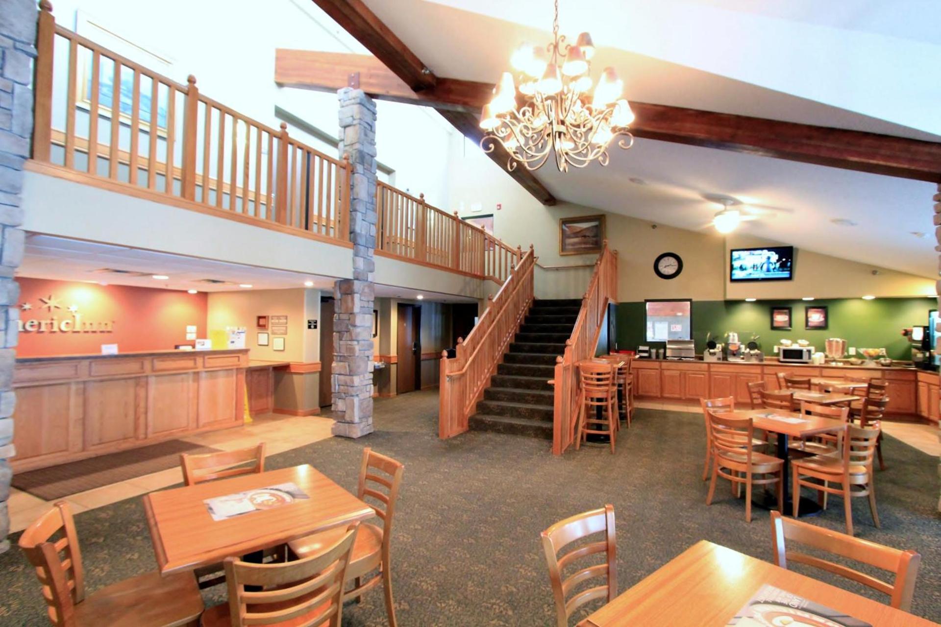 AmericInn by Wyndham Cedar Rapids Airport photo 5