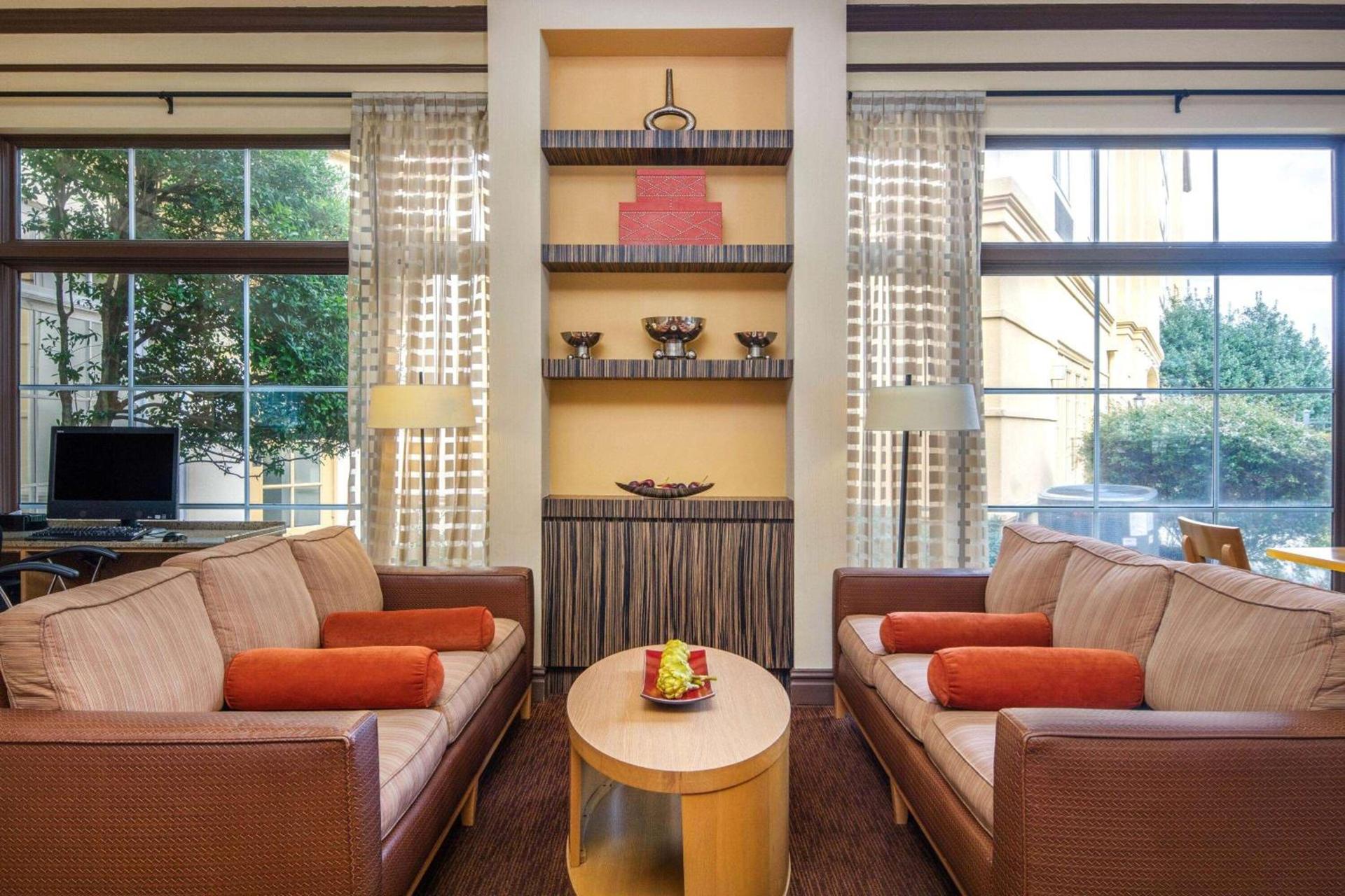 La Quinta by Wyndham Atlanta Ballpark/Galleria photo 5