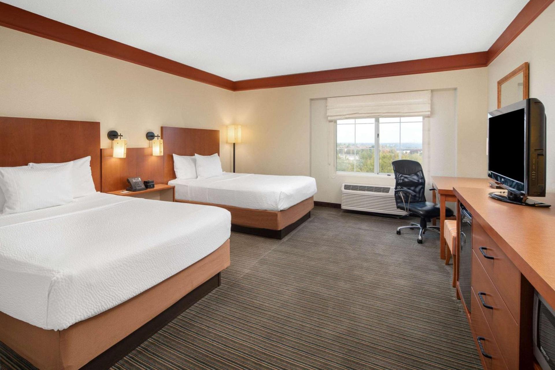 La Quinta by Wyndham Atlanta Ballpark/Galleria photo 27