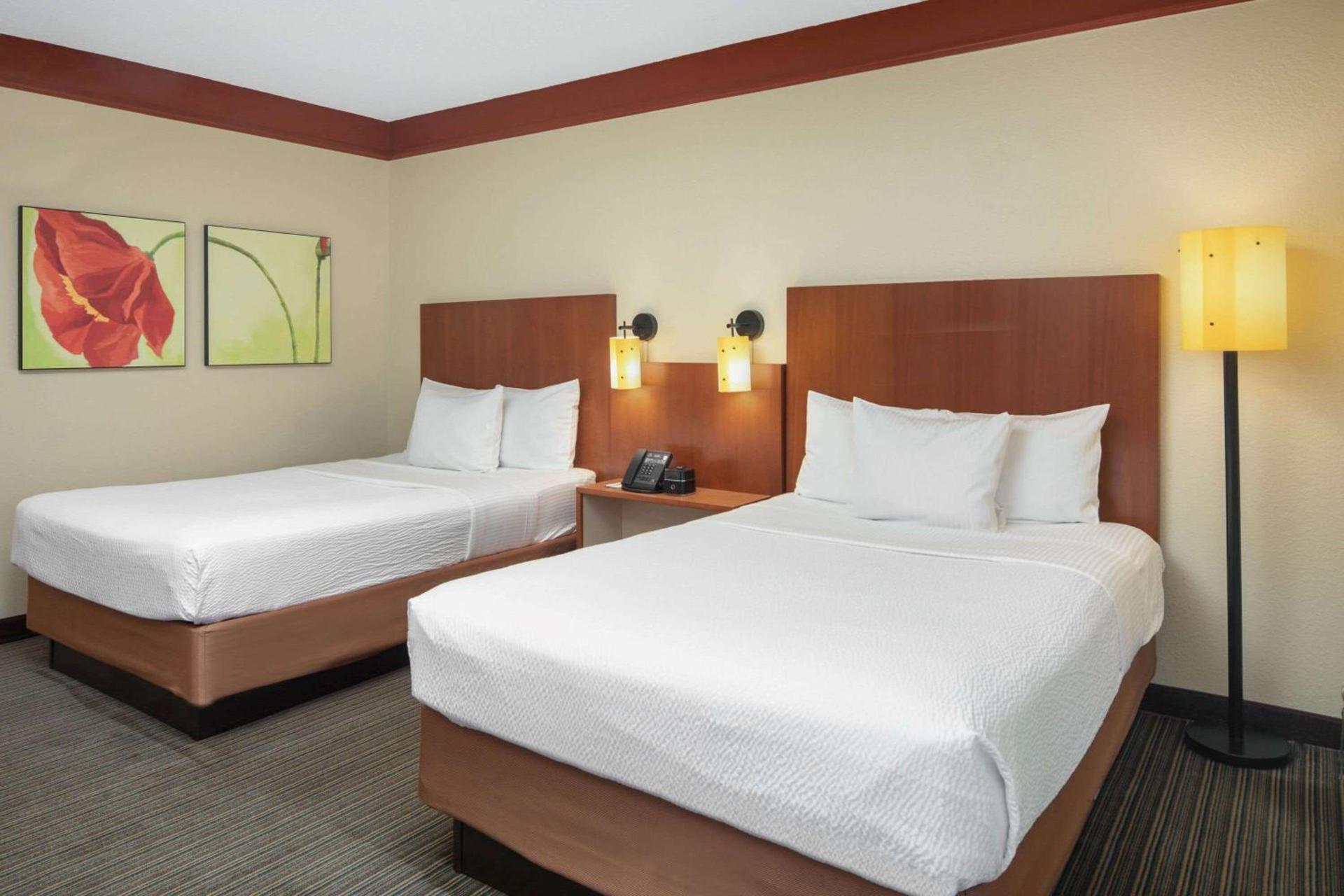 La Quinta by Wyndham Atlanta Ballpark/Galleria photo 28