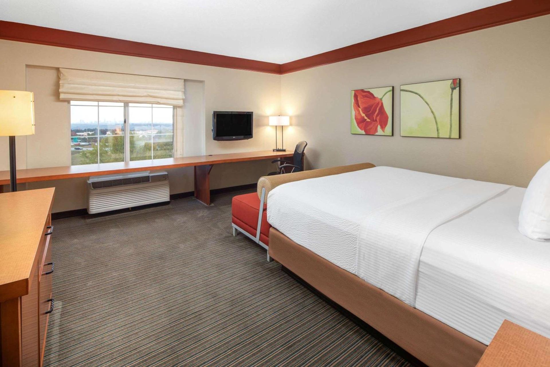 La Quinta by Wyndham Atlanta Ballpark/Galleria photo 24