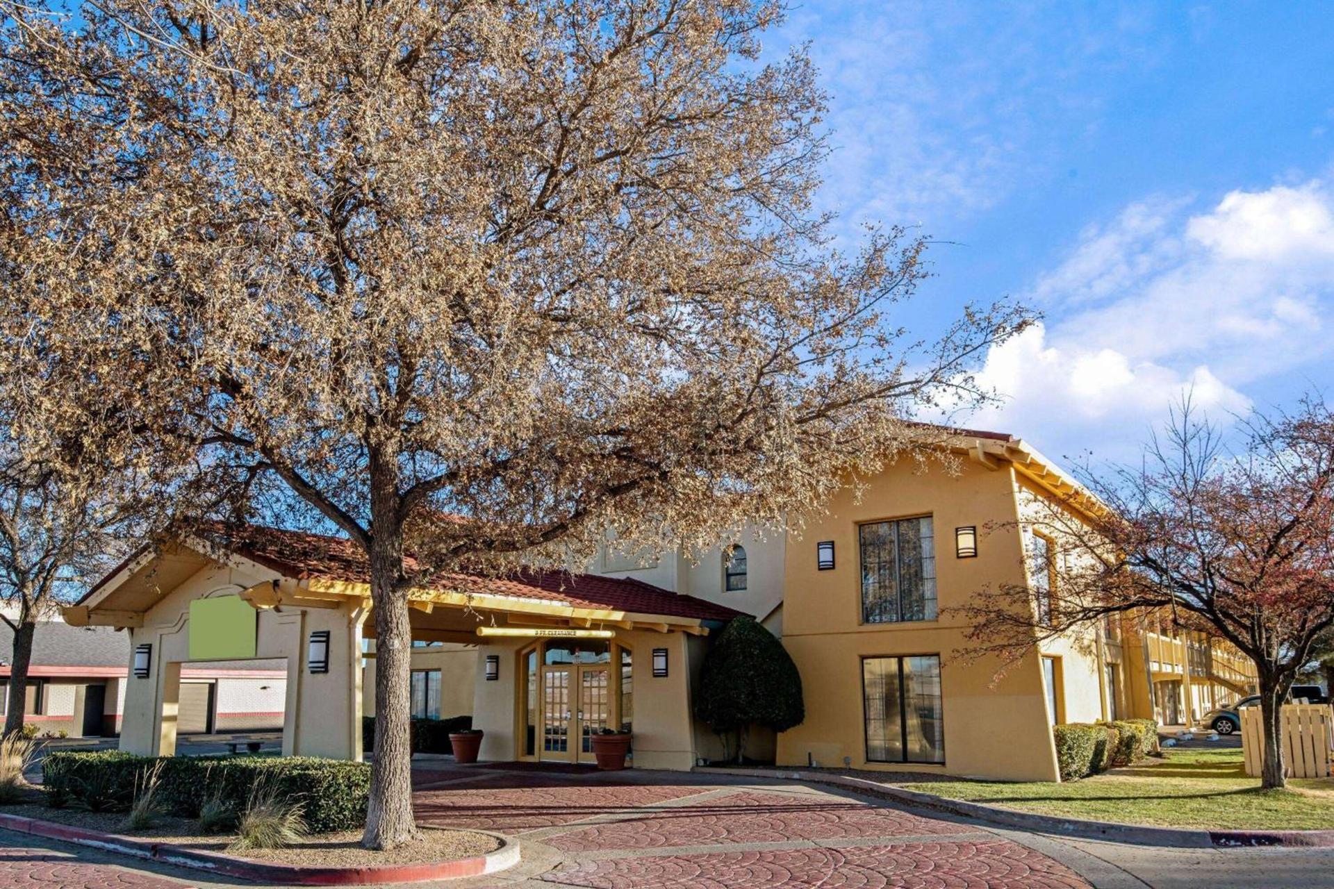 La Quinta Inn by Wyndham Amarillo Mid-City photo 2
