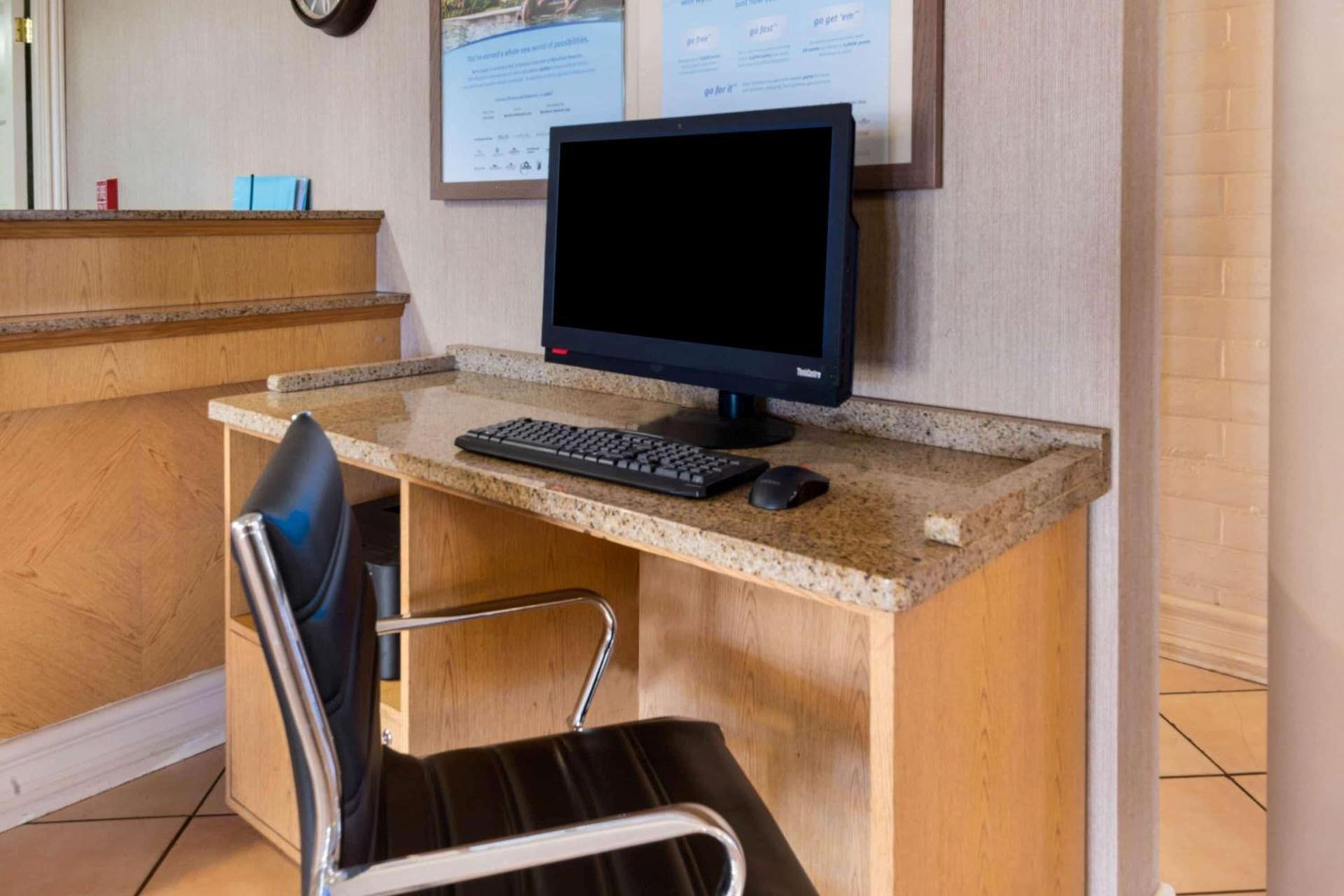 Travelodge by Wyndham Amarillo West Medical Center photo 40