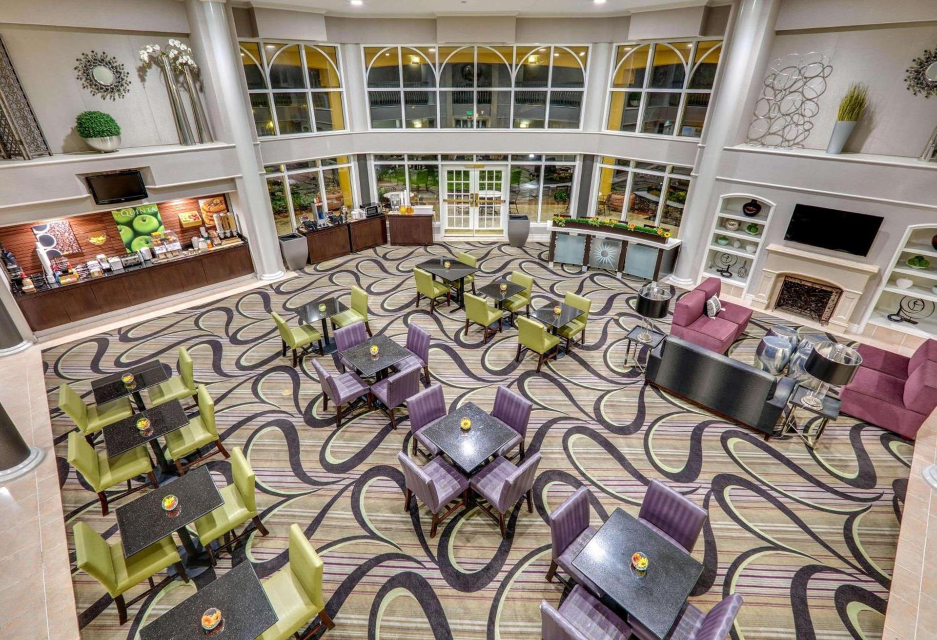 La Quinta by Wyndham Dallas - Addison Galleria photo 14