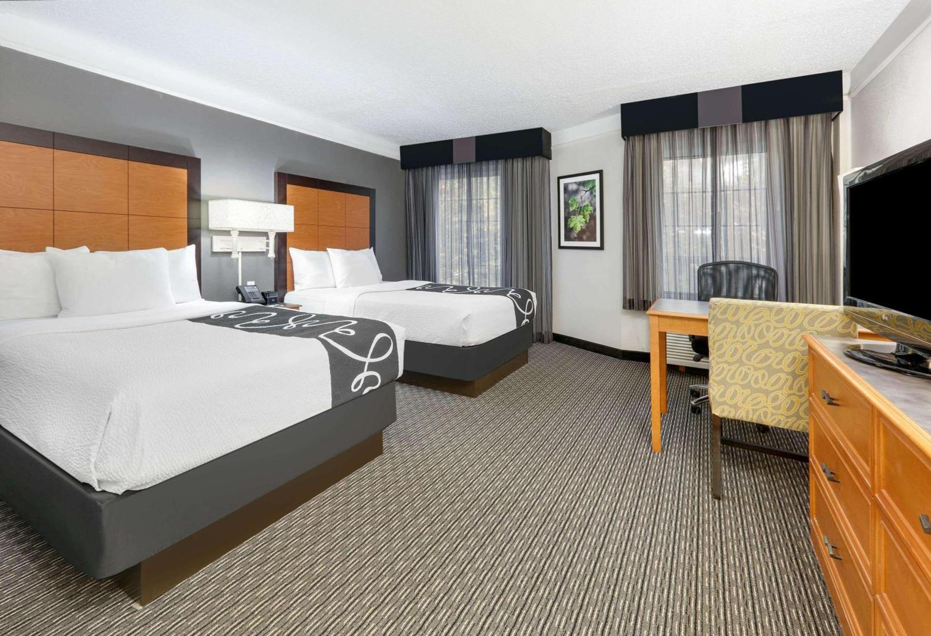 La Quinta by Wyndham Dallas - Addison Galleria photo 21