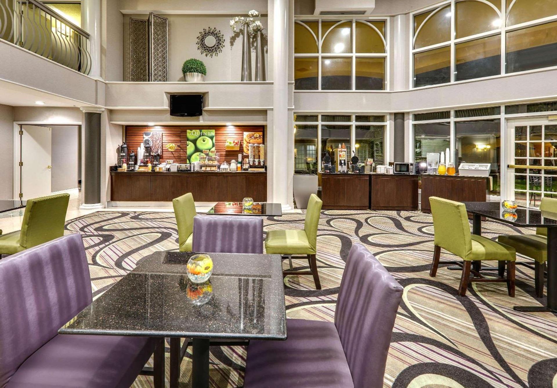 La Quinta by Wyndham Dallas - Addison Galleria photo 16