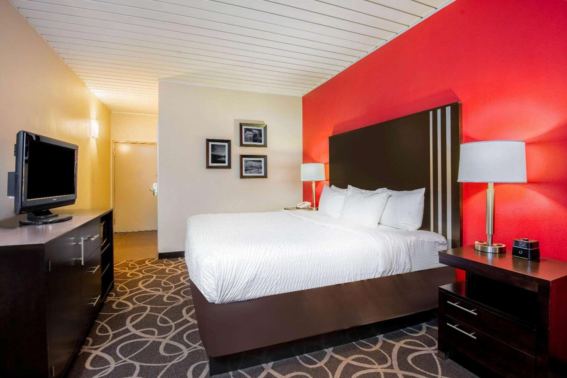 La Quinta by Wyndham Elkview - Charleston NE photo 23