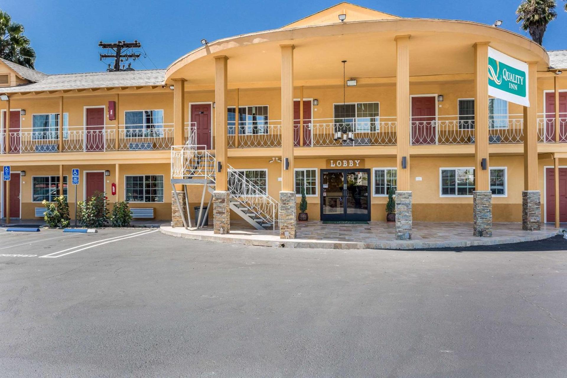 Quality Inn Escondido San Diego North County photo 2