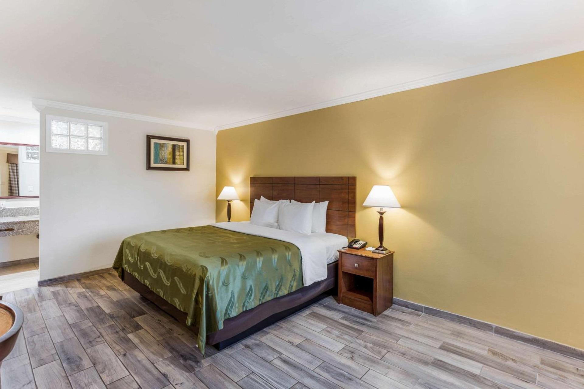 Quality Inn Escondido San Diego North County photo 10