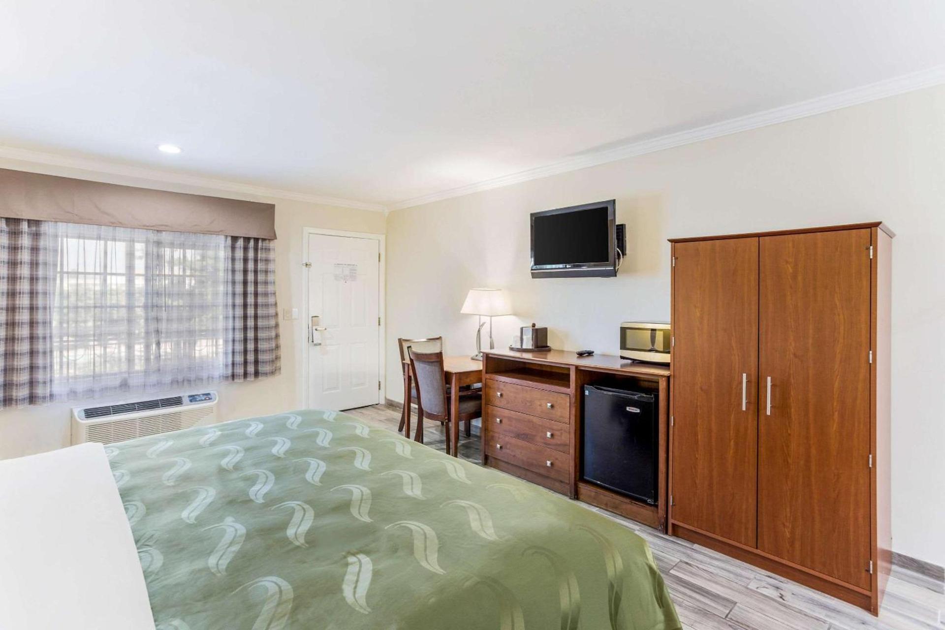 Quality Inn Escondido San Diego North County photo 12