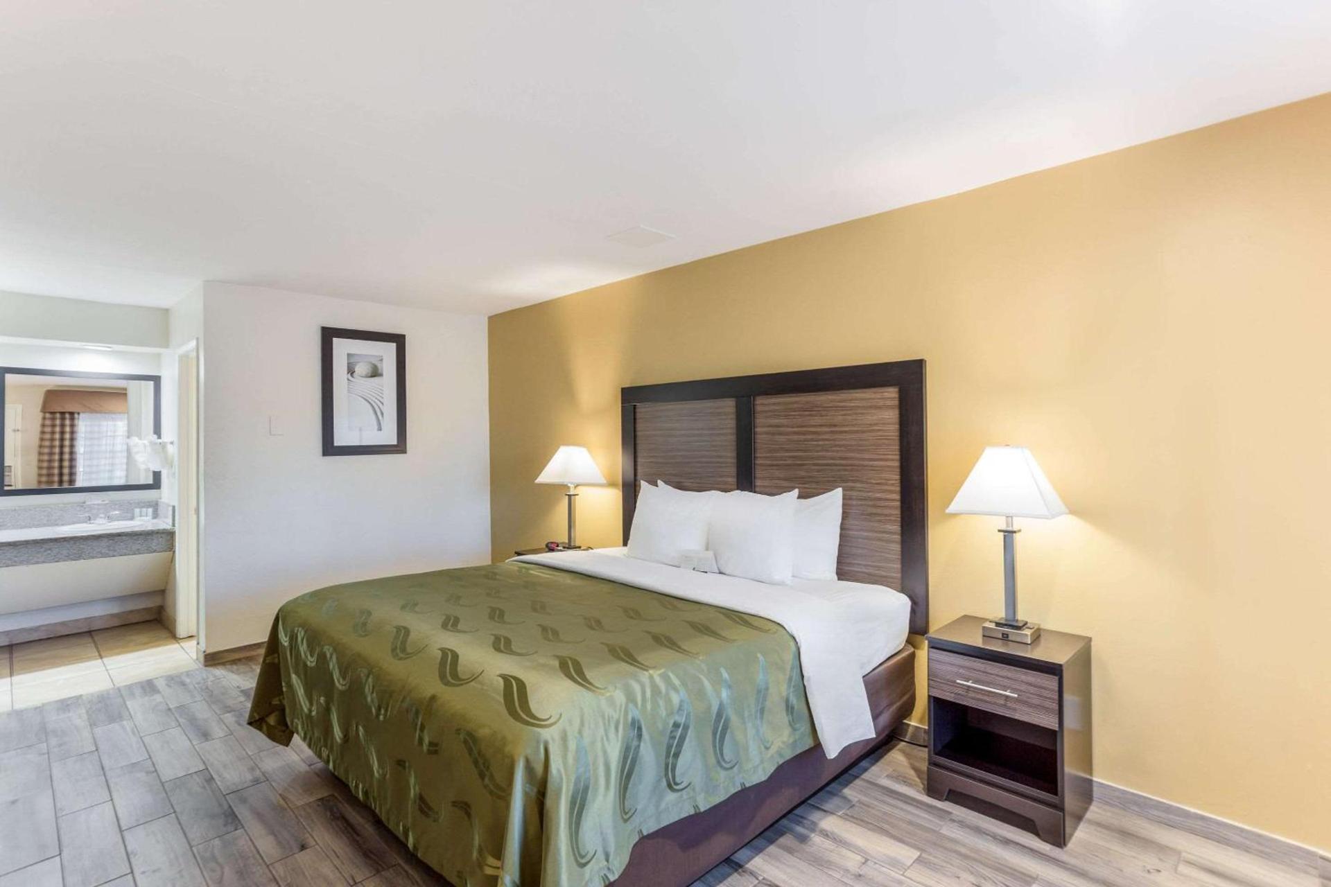 Quality Inn Escondido San Diego North County photo 13