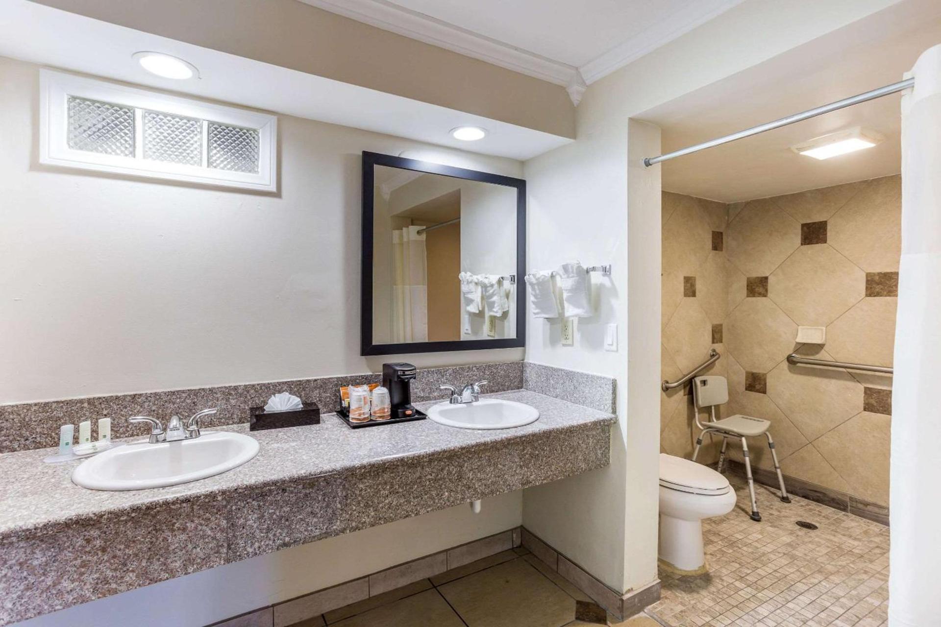 Quality Inn Escondido San Diego North County photo 31