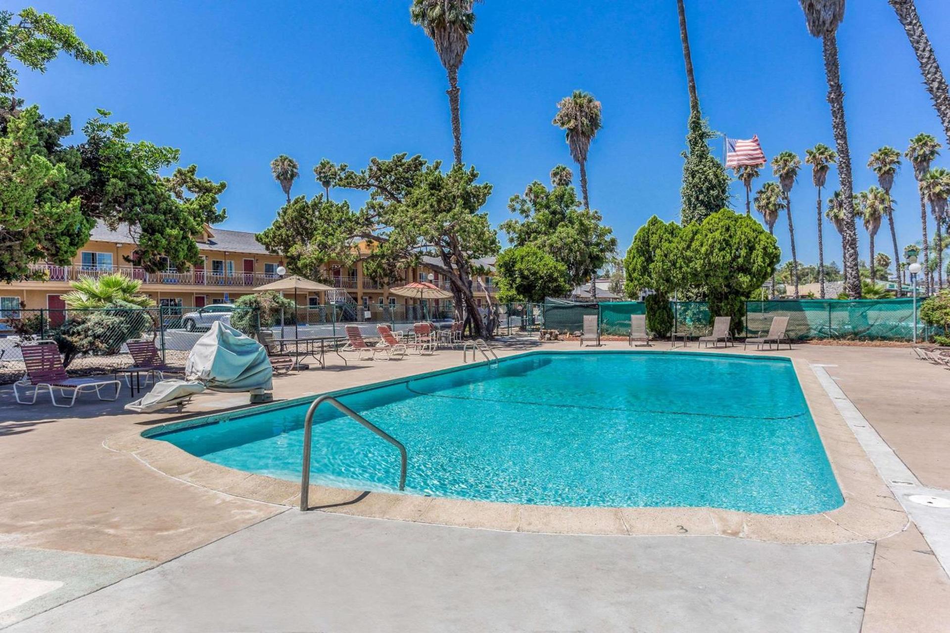 Quality Inn Escondido San Diego North County photo 34