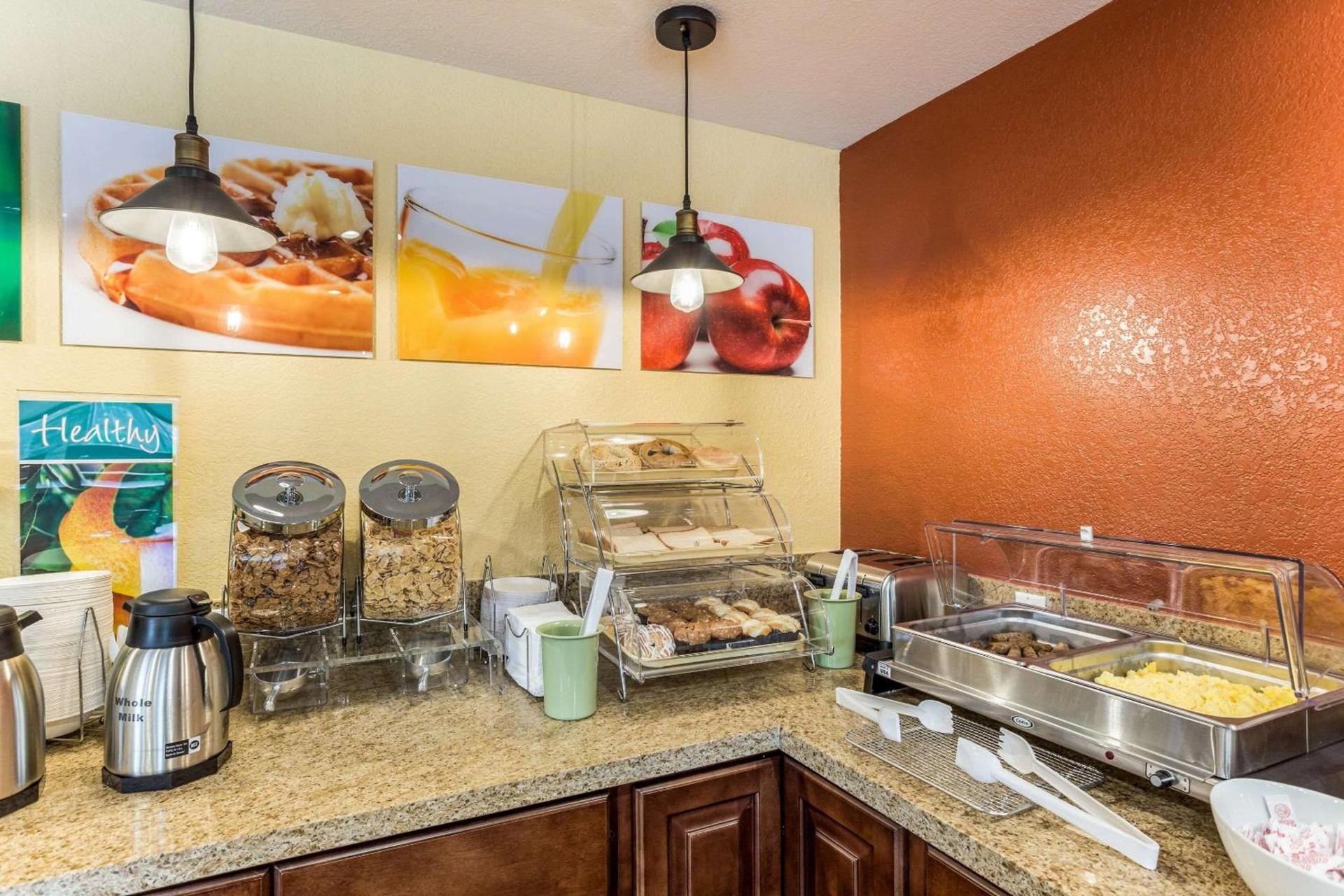 Quality Inn Escondido San Diego North County photo 40