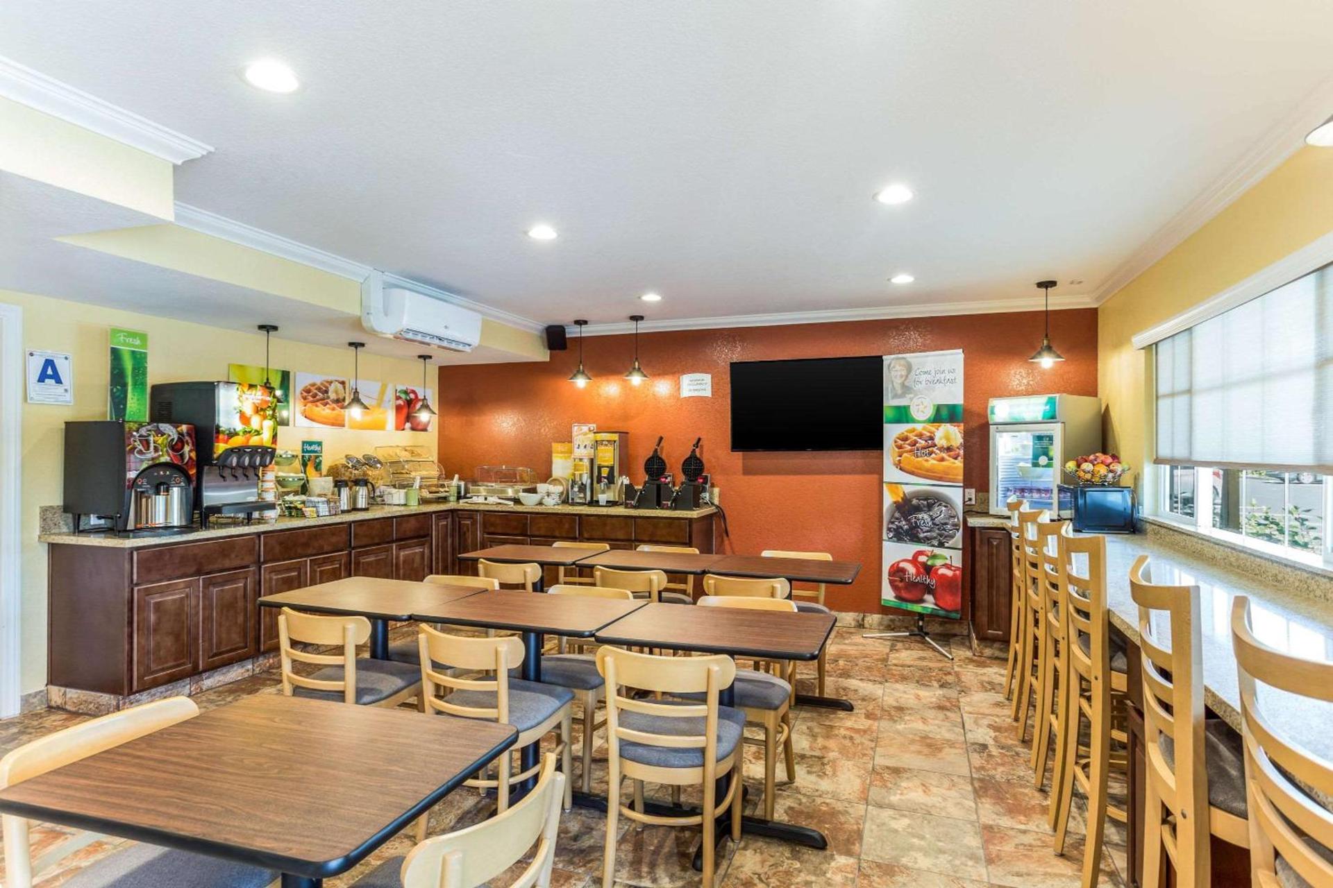 Quality Inn Escondido San Diego North County photo 42