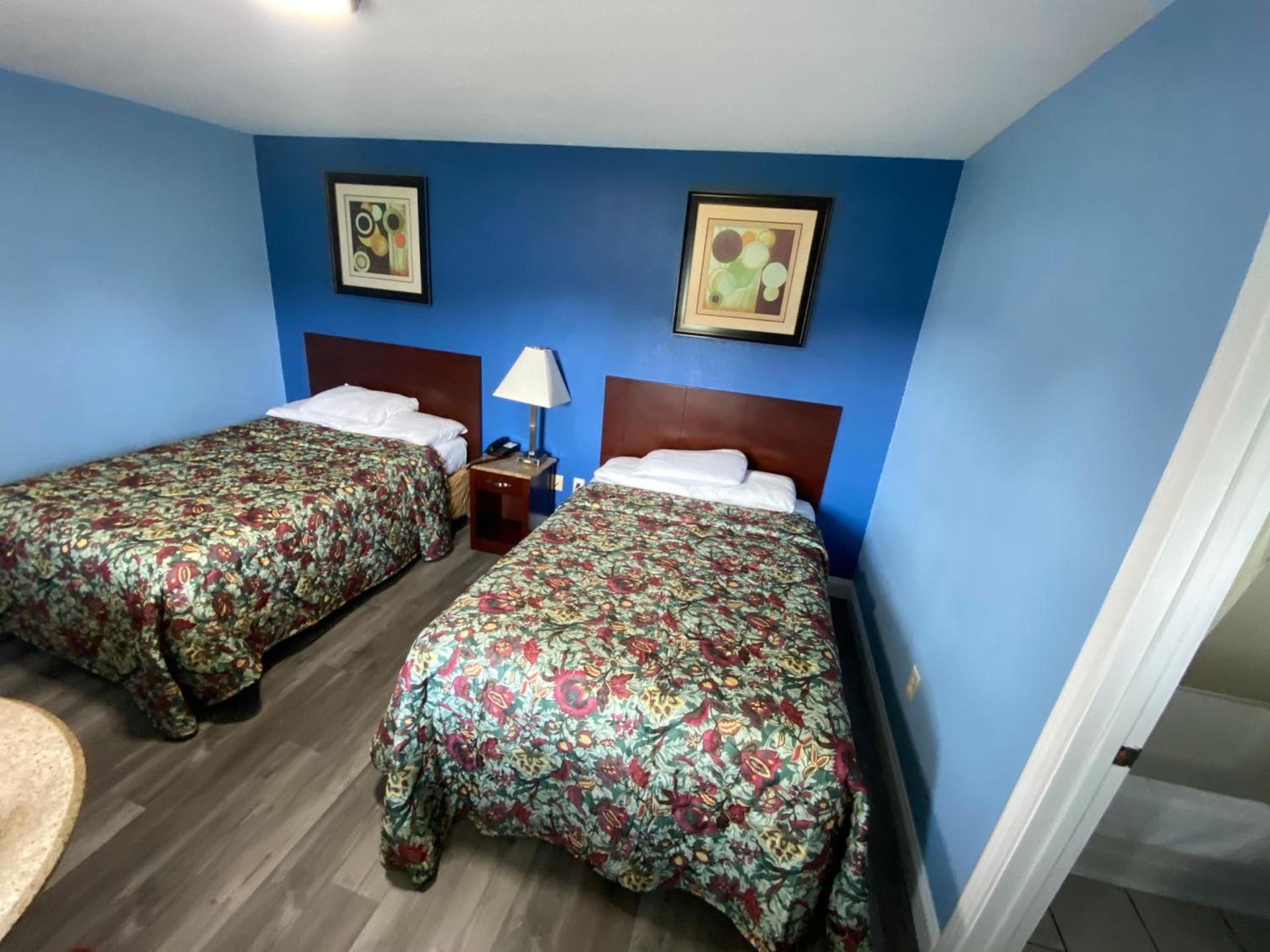 Red Carpet Inn & Suites Wrightstown photo 63