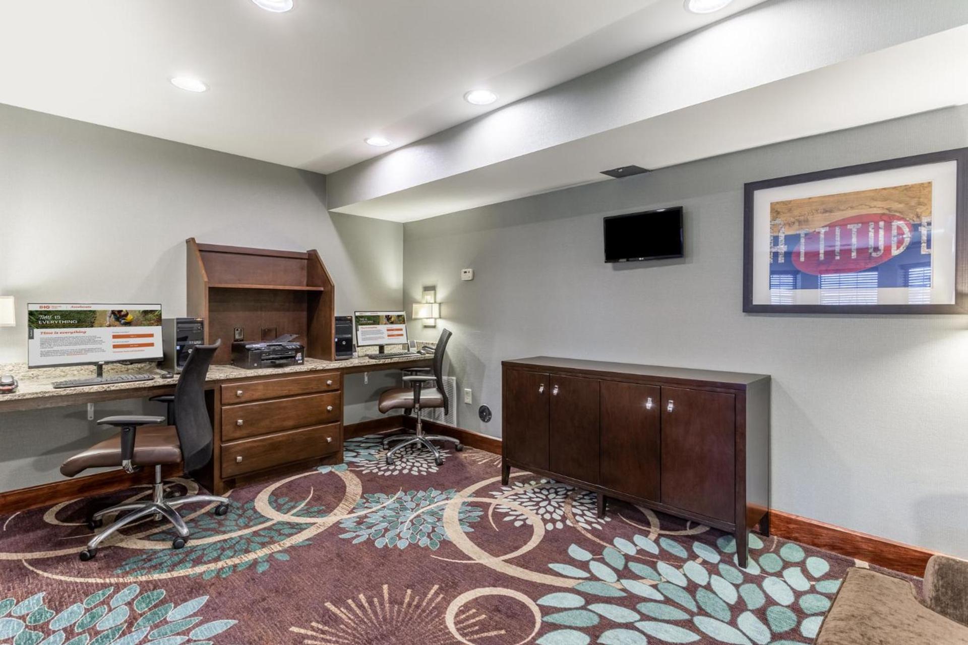 Staybridge Suites Davenport by IHG photo 17