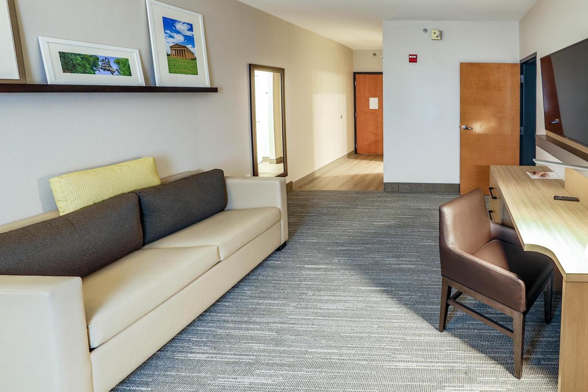 Country Inn & Suites by Radisson Nashville Airport TN photo 32