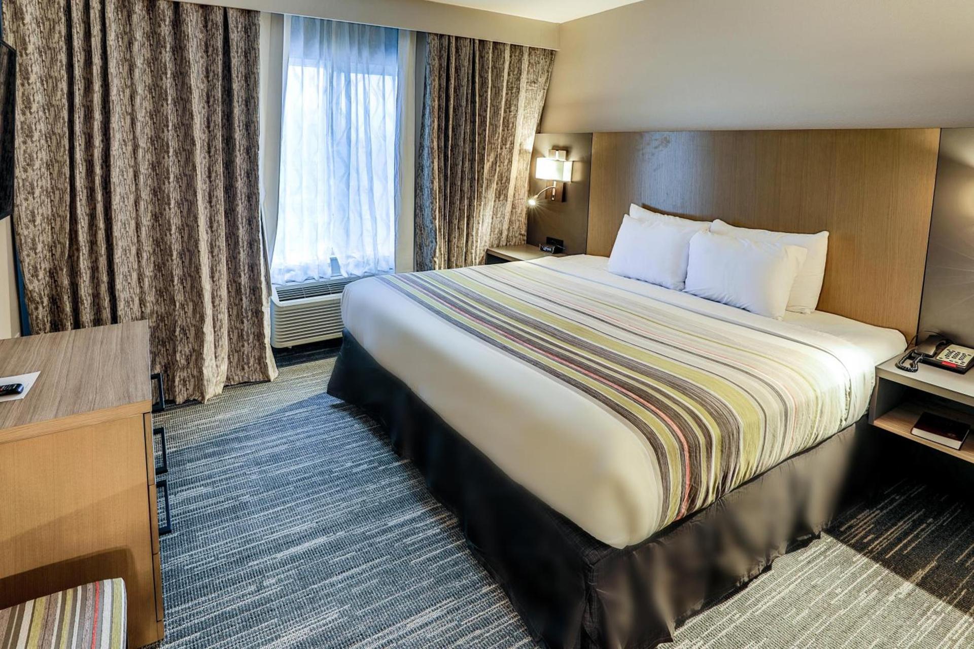 Country Inn & Suites by Radisson Nashville Airport TN photo 62