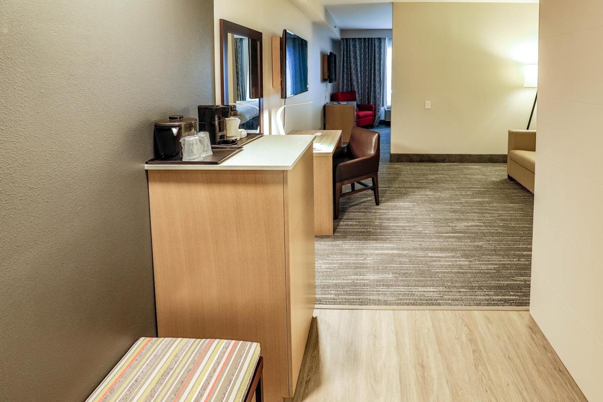 Country Inn & Suites by Radisson Nashville Airport TN photo 66