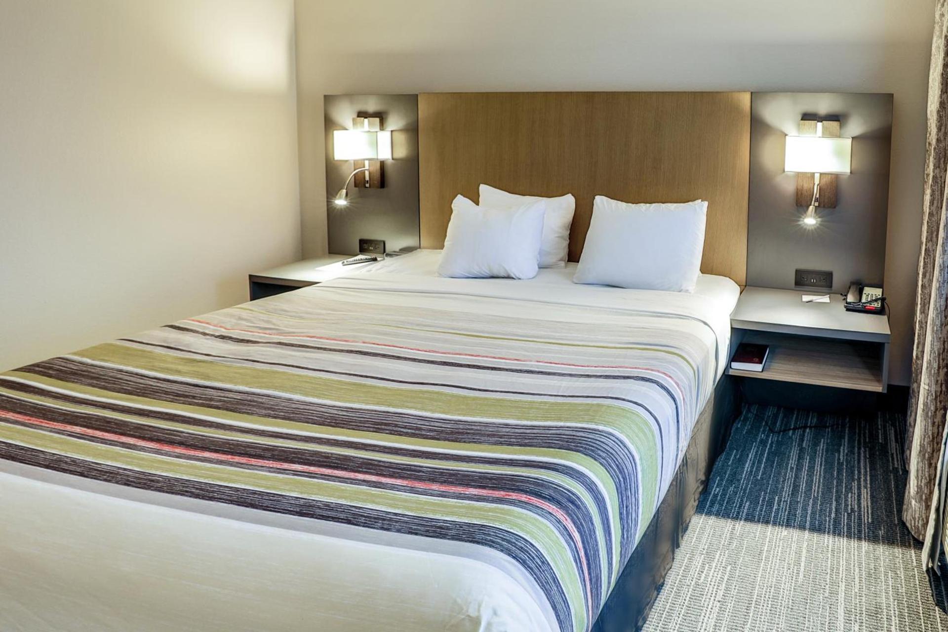 Country Inn & Suites by Radisson Nashville Airport TN photo 61
