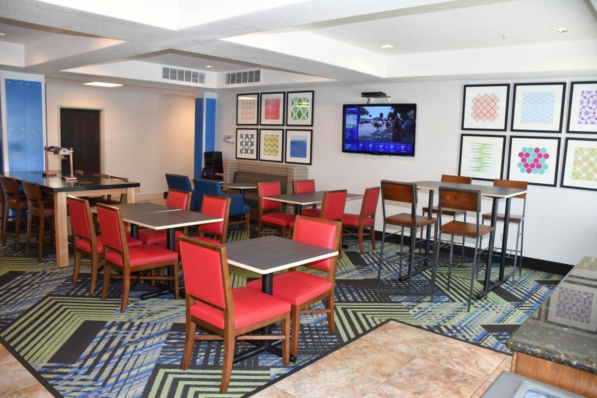 Holiday Inn Express Hotel & Suites Evanston by IHG photo 27
