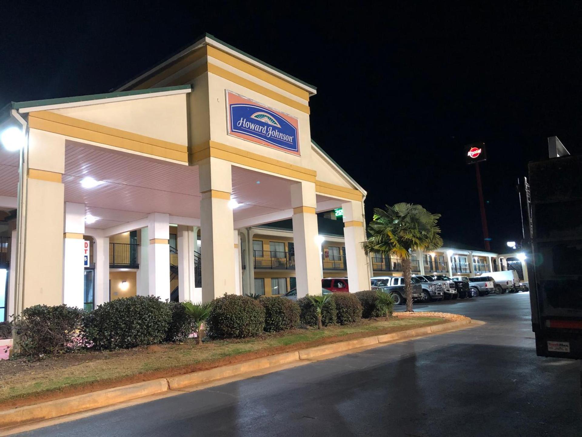Howard Johnson by Wyndham Perry GA photo 17