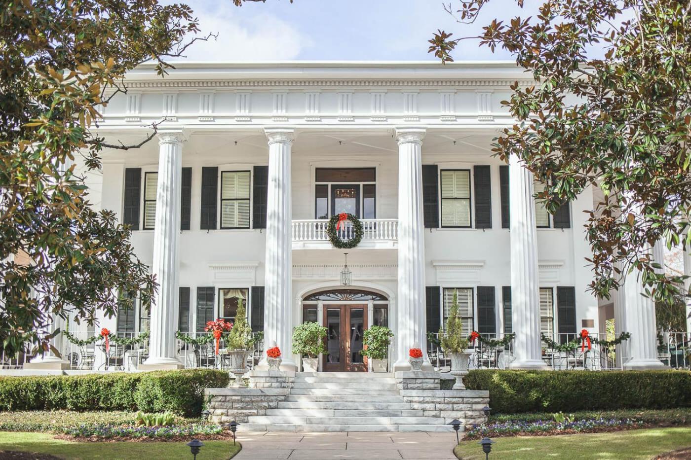 1842 Inn photo 1