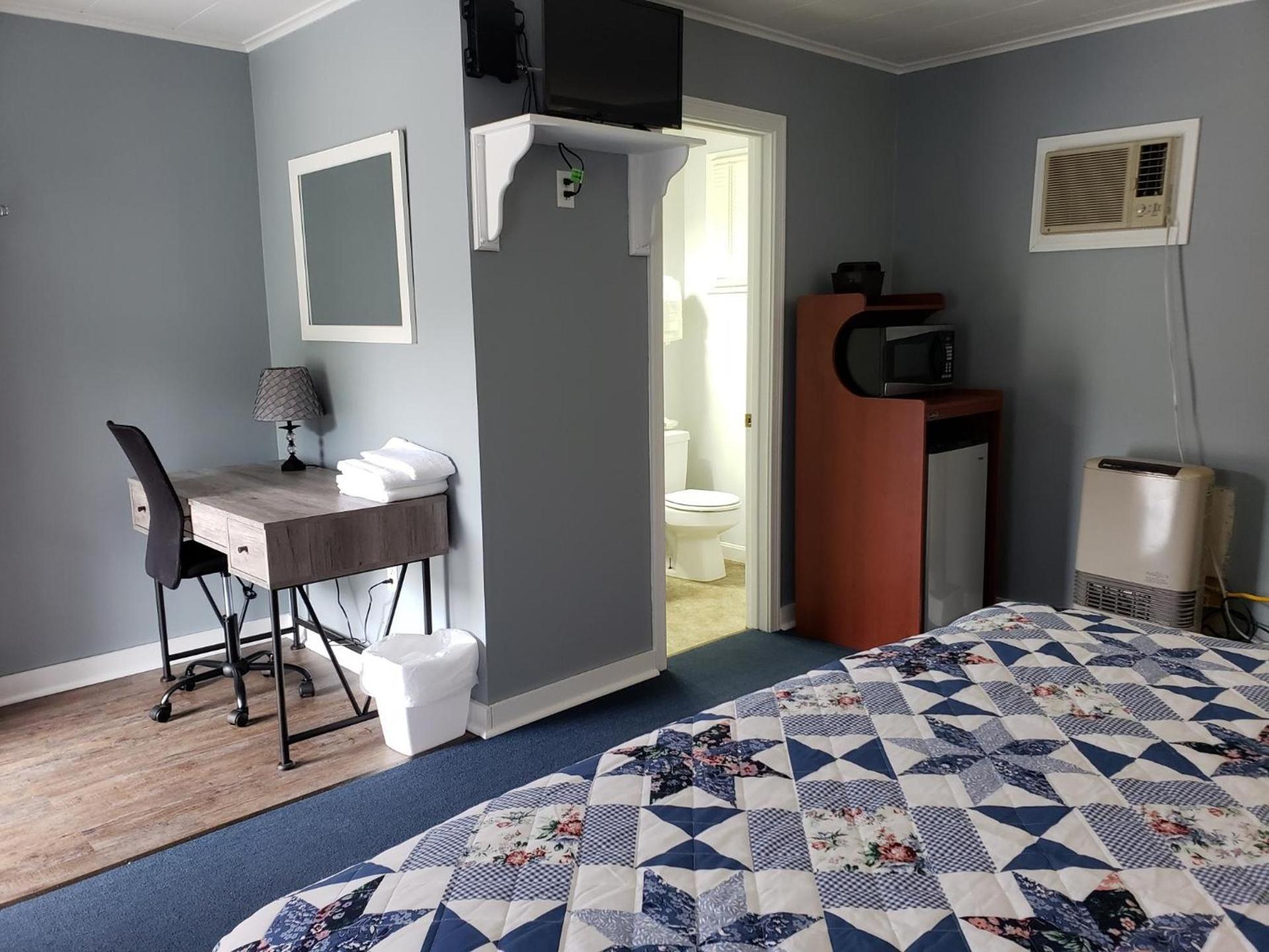 Blue Ridge Motel photo 23
