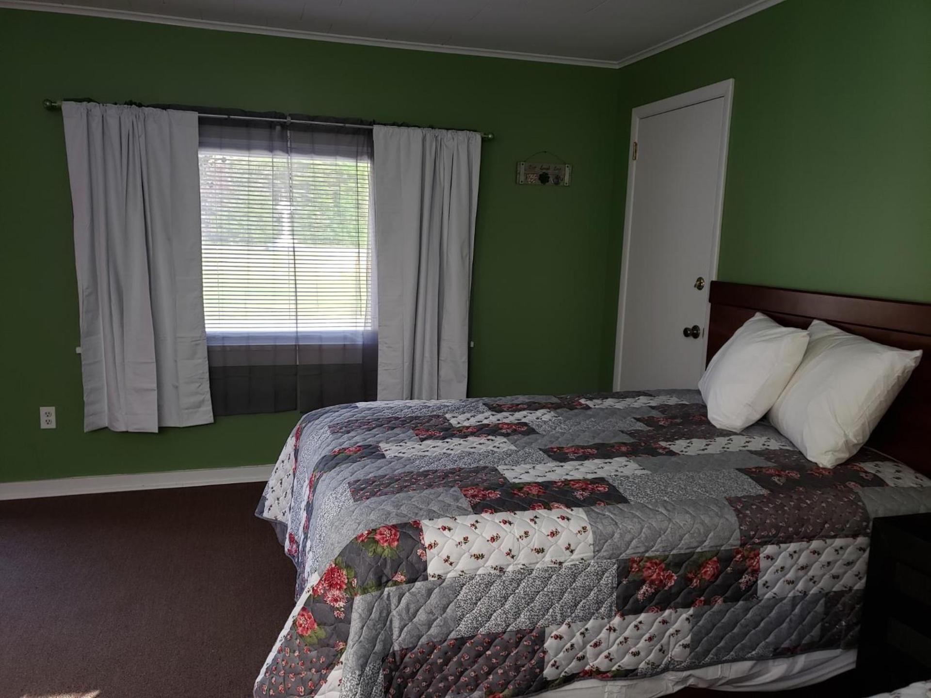 Blue Ridge Motel photo 7