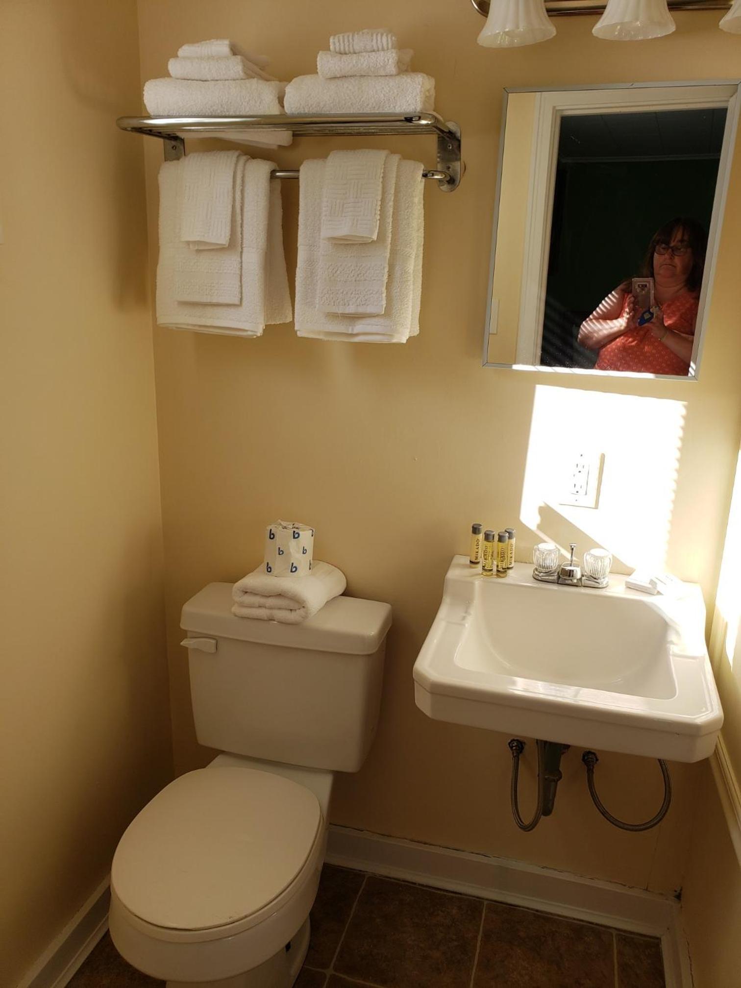Blue Ridge Motel photo 6