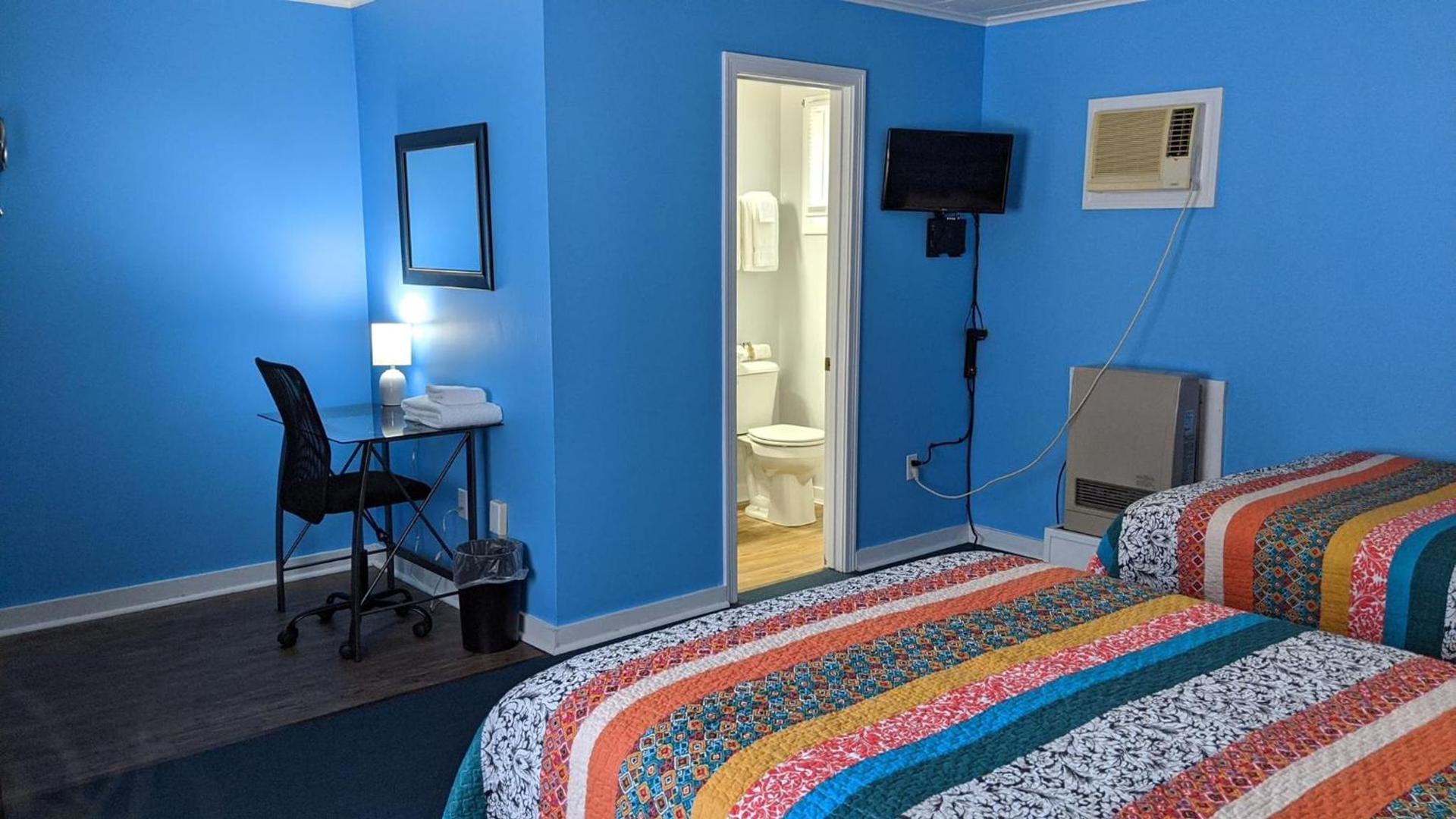 Blue Ridge Motel photo 2