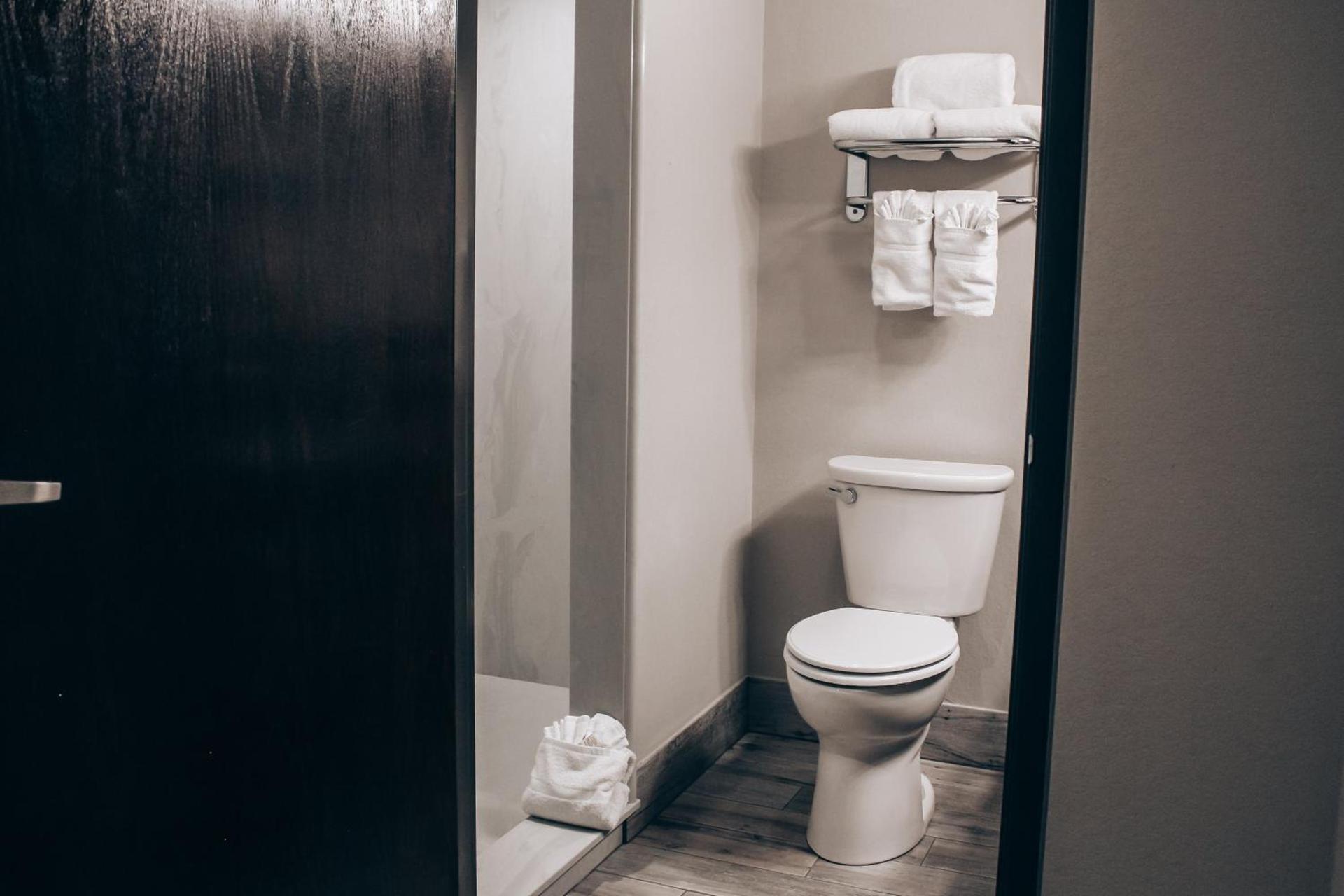 Lucille's Hotel, Restaurant, & Bar photo 26