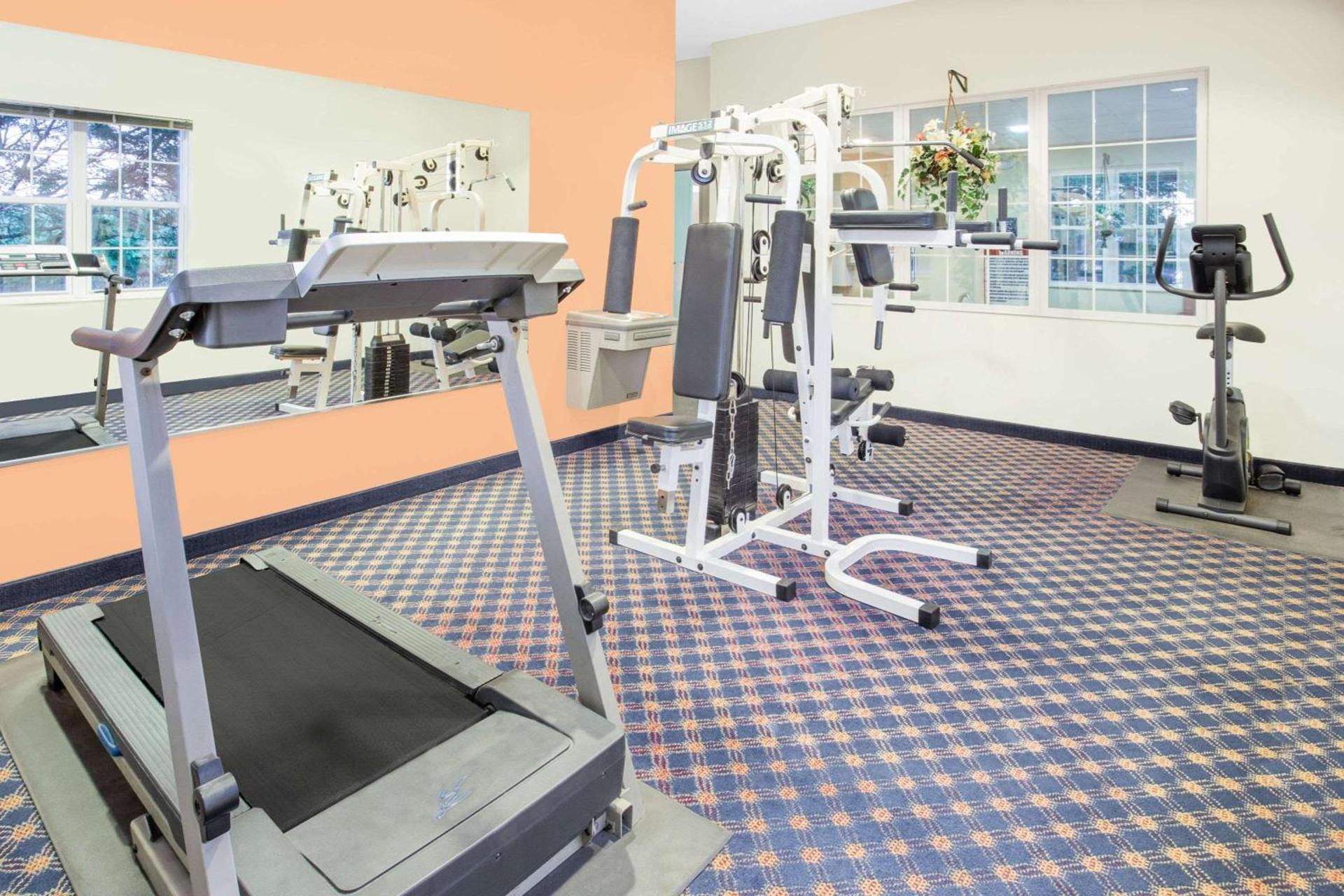 Microtel Inn & Suites by Wyndham Fond Du Lac photo 20