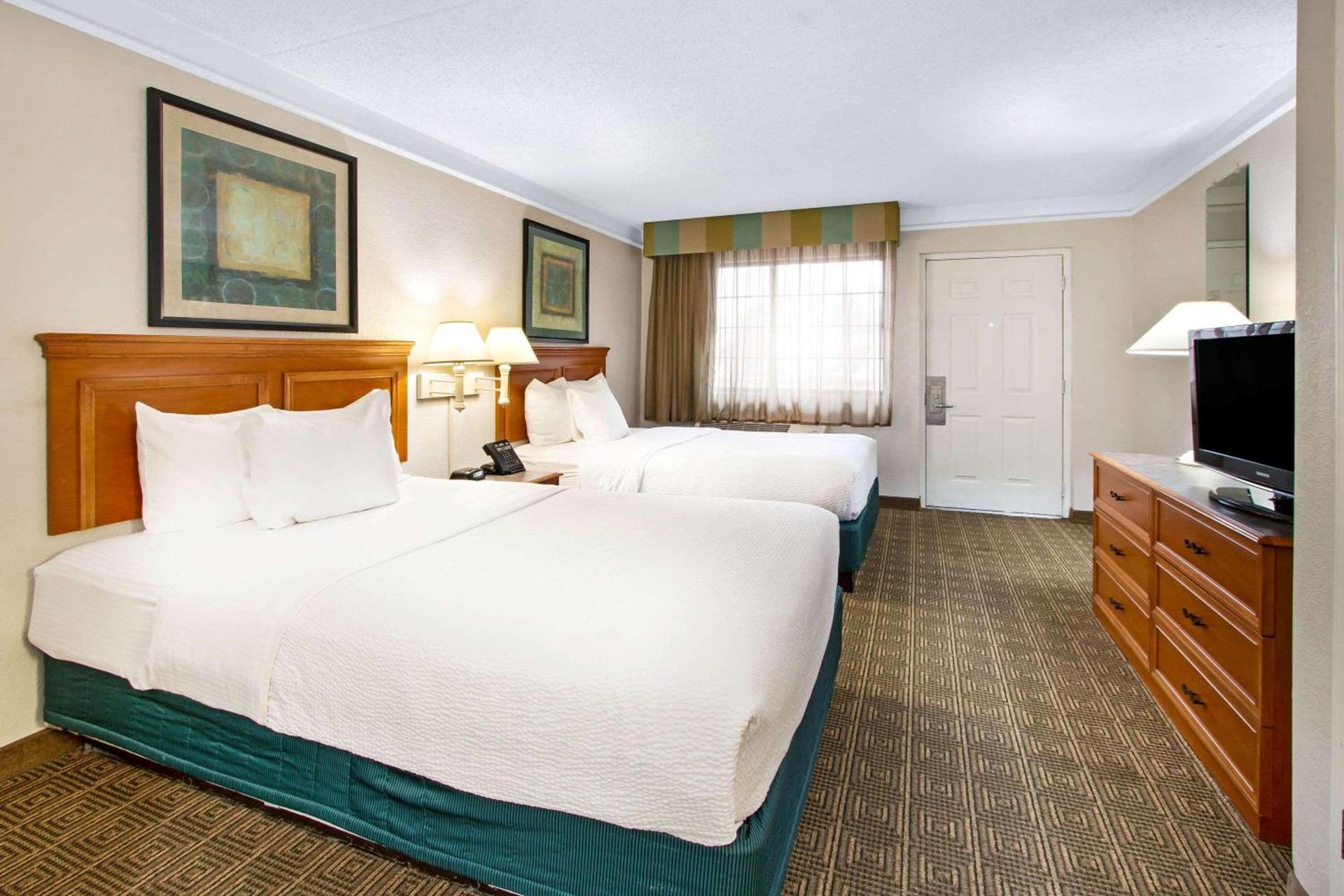 La Quinta Inn by Wyndham Albuquerque Airport photo 23