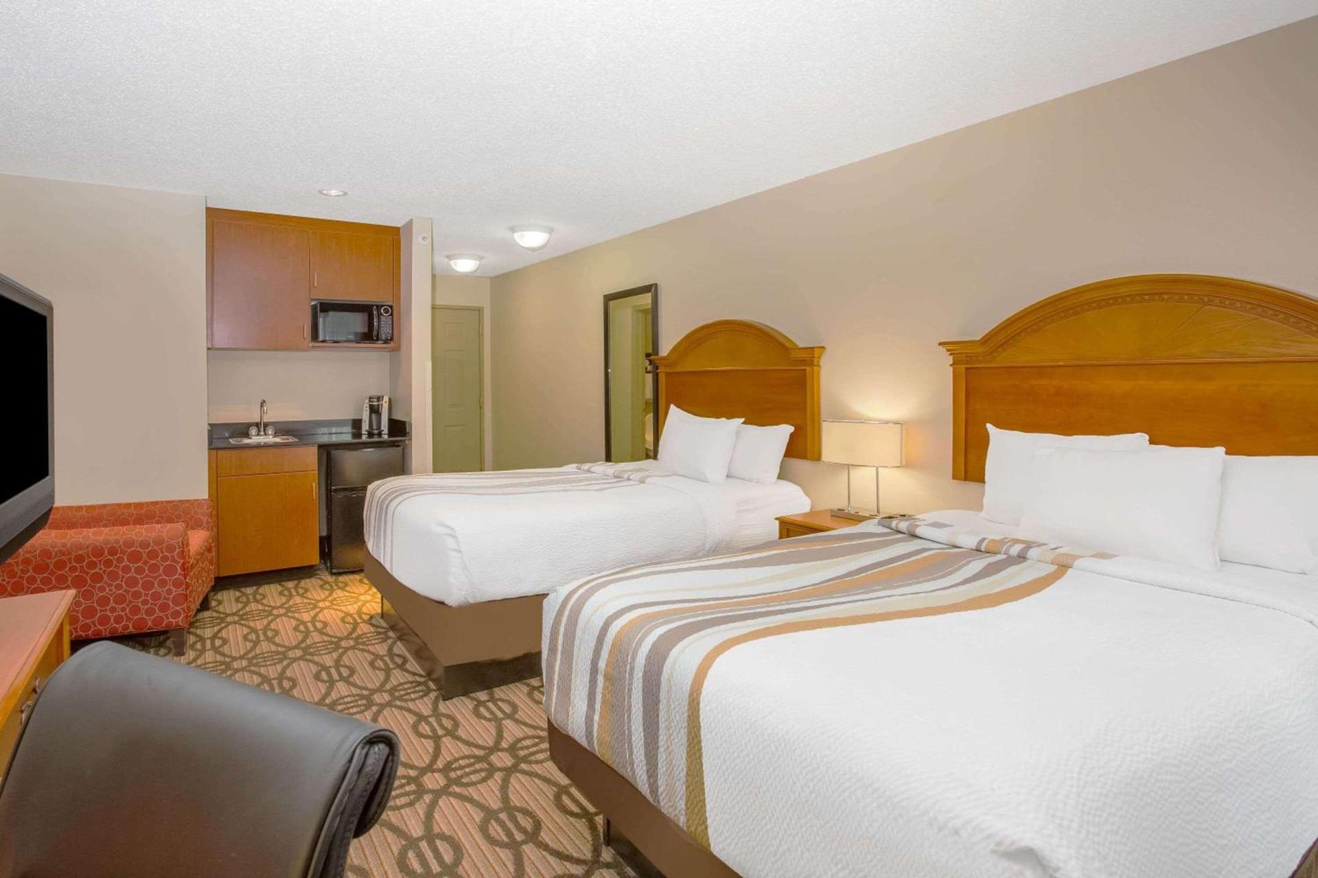 La Quinta by Wyndham North Platte photo 35