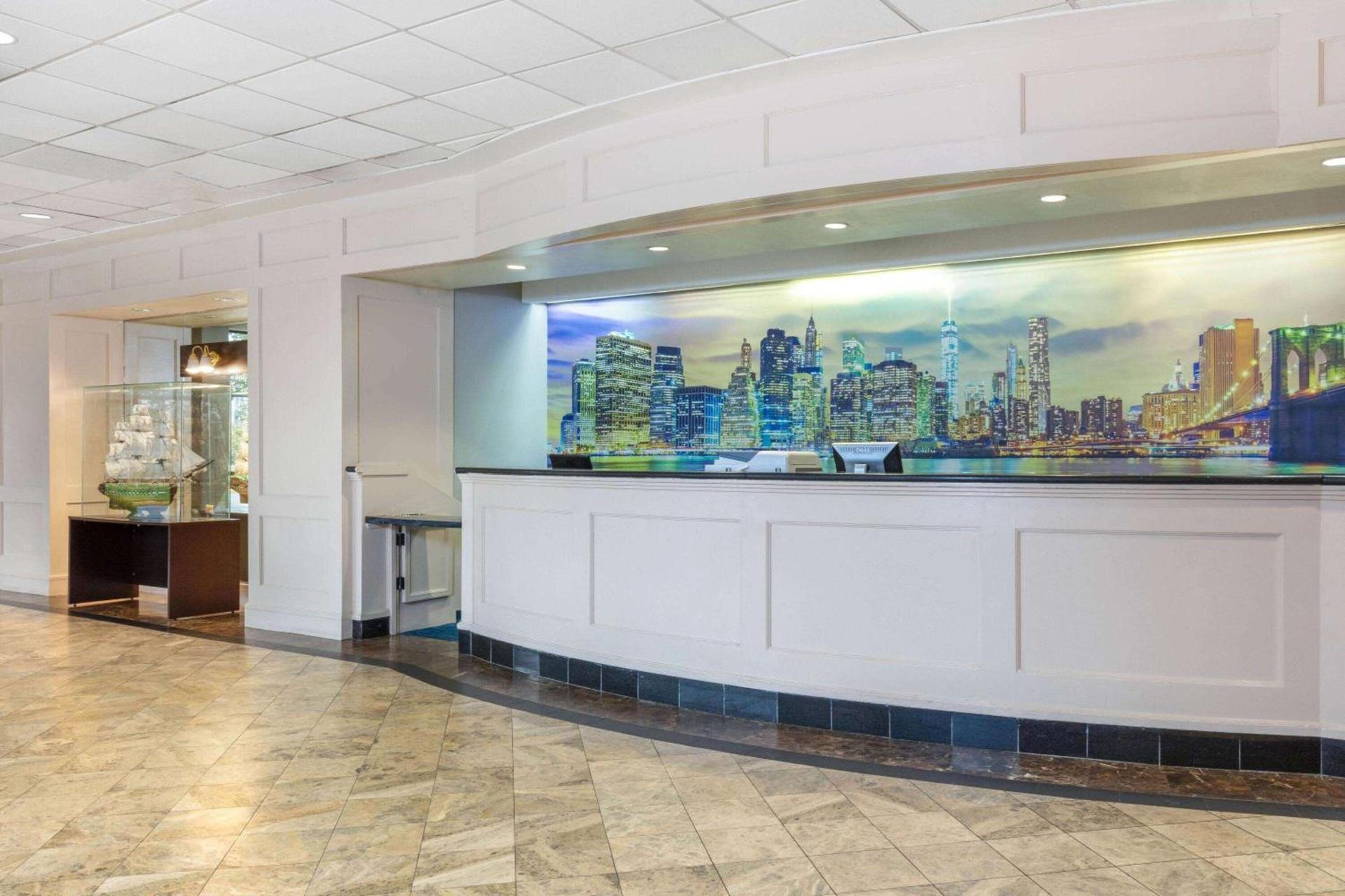 La Quinta by Wyndham Secaucus Meadowlands photo 45