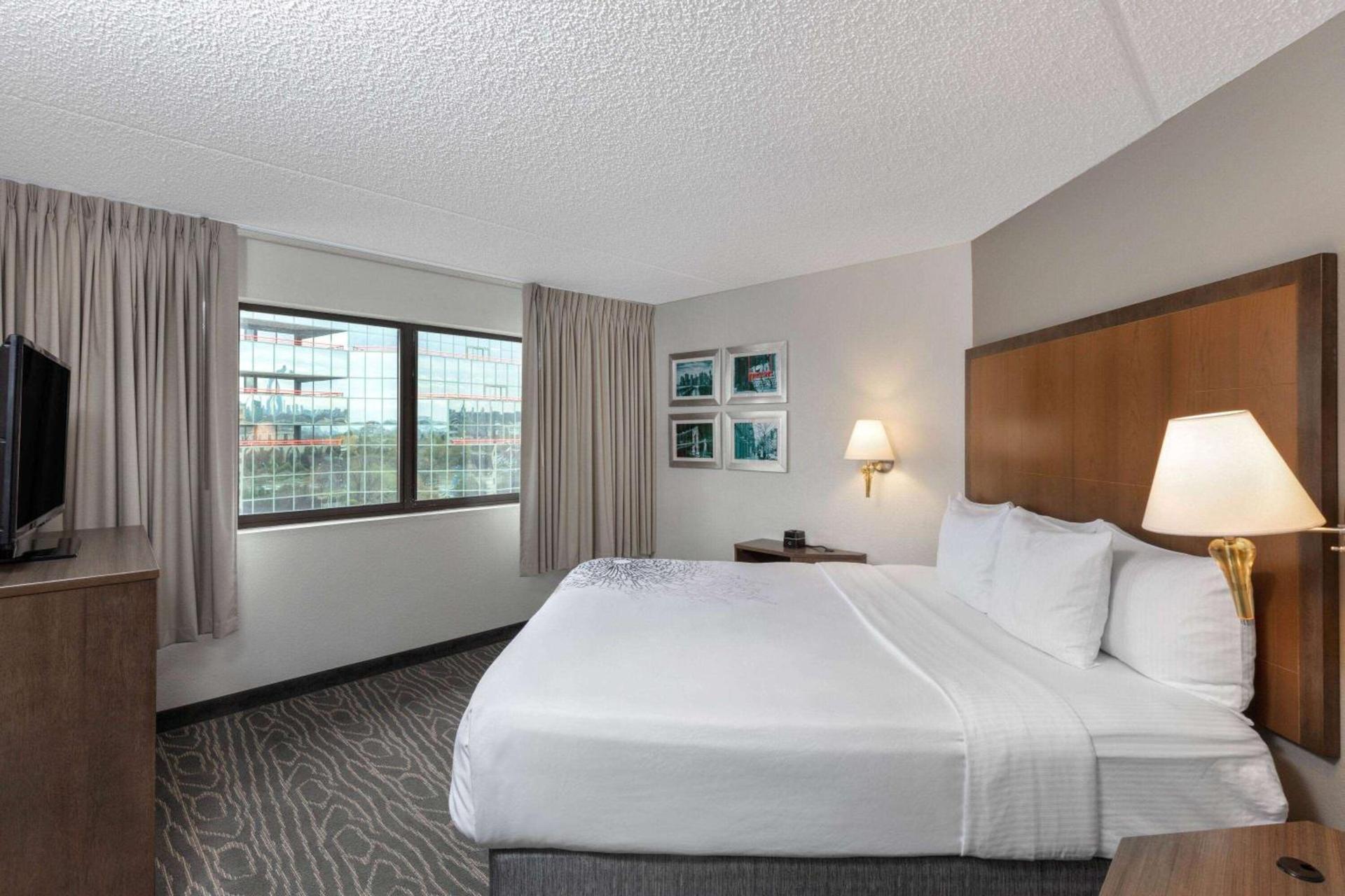 La Quinta by Wyndham Secaucus Meadowlands photo 36