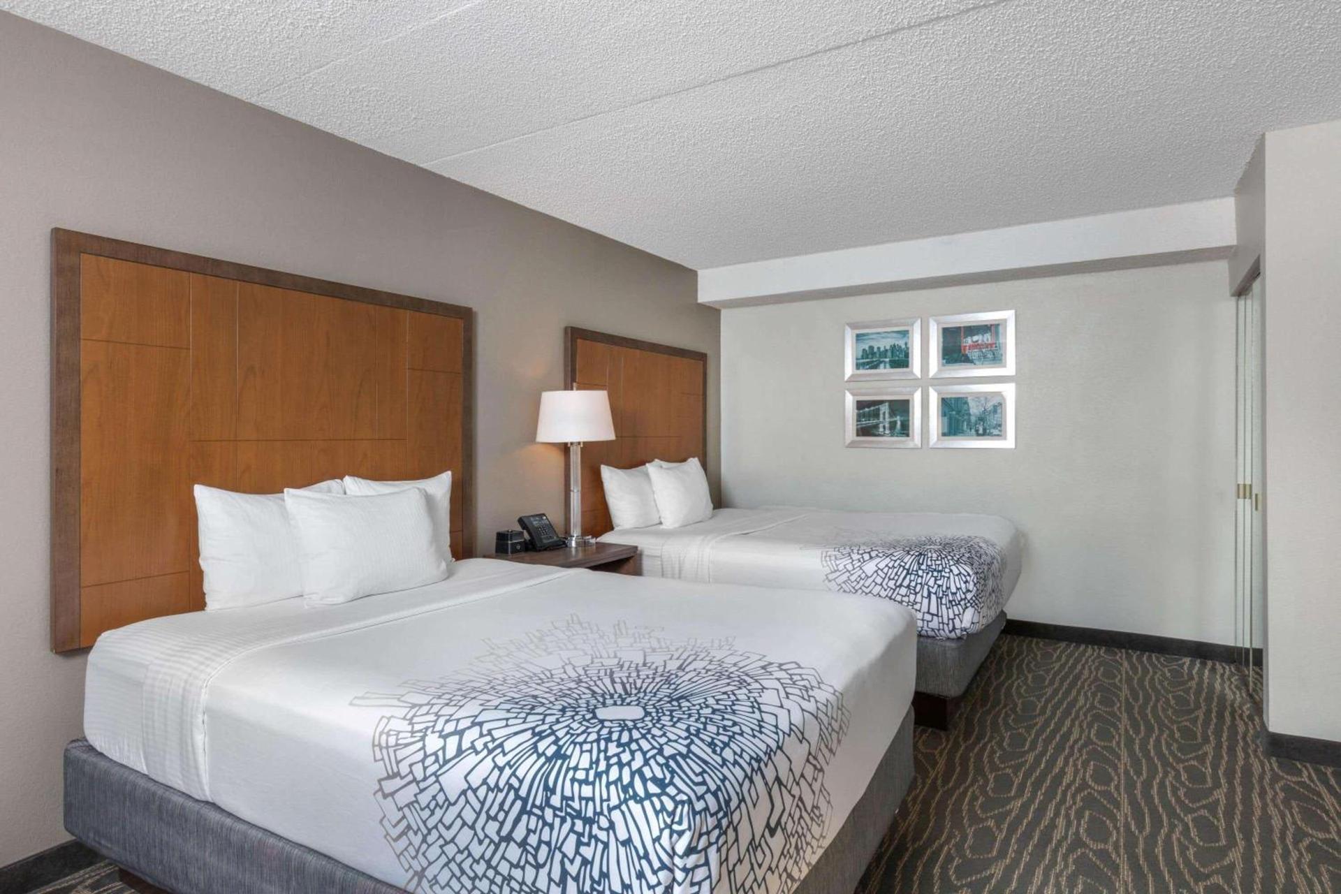 La Quinta by Wyndham Secaucus Meadowlands photo 2