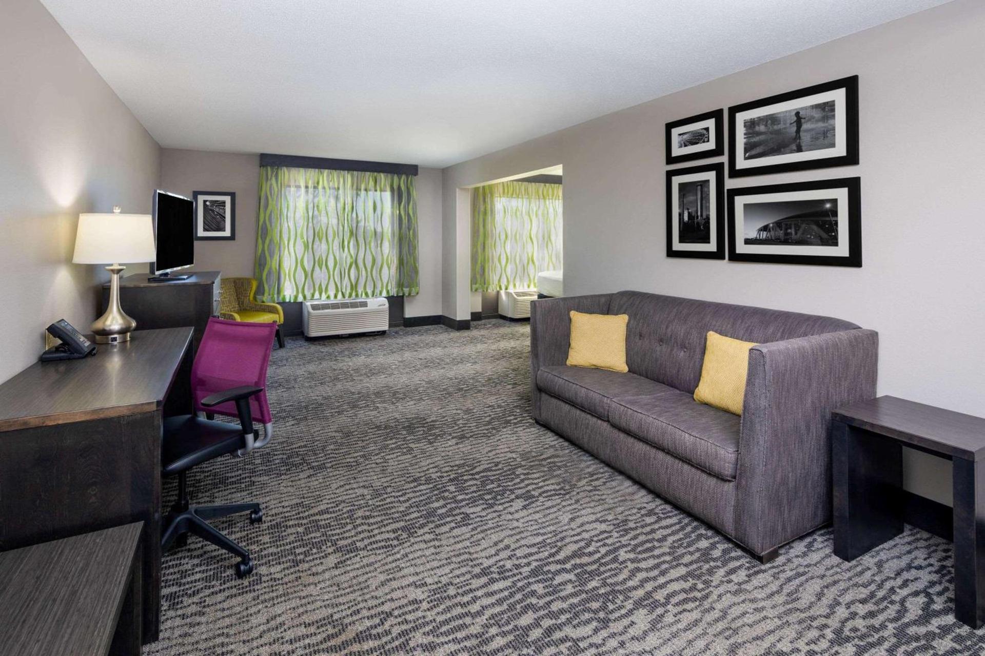 La Quinta by Wyndham Kennesaw photo 70