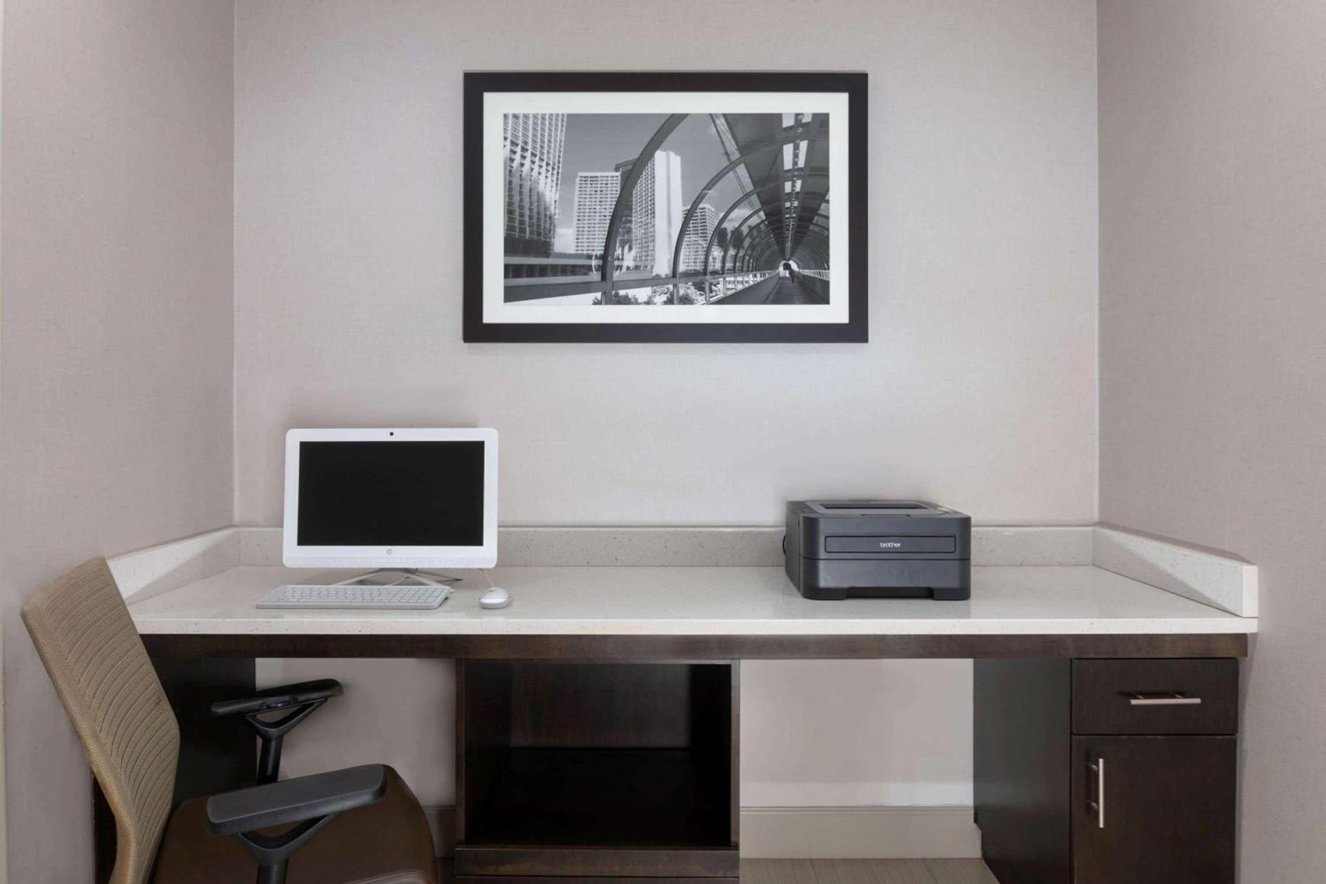 La Quinta by Wyndham Kennesaw photo 61