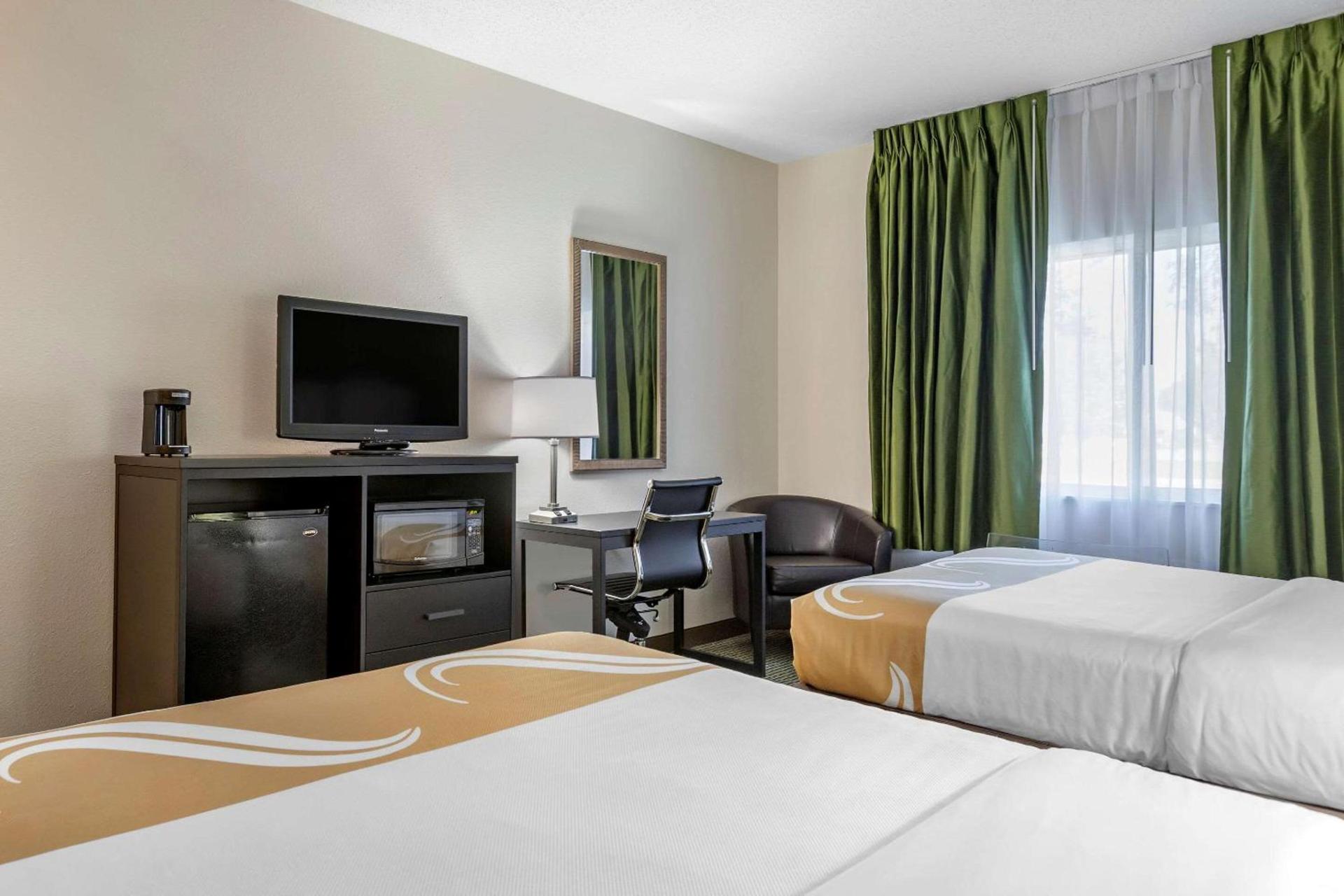 Quality Inn & Suites photo 10