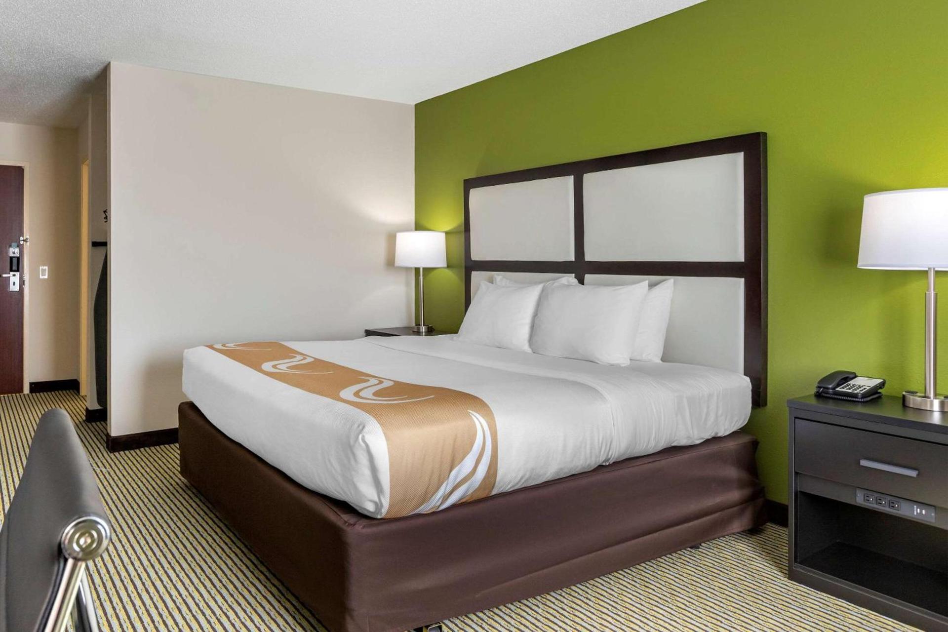 Quality Inn & Suites photo 15