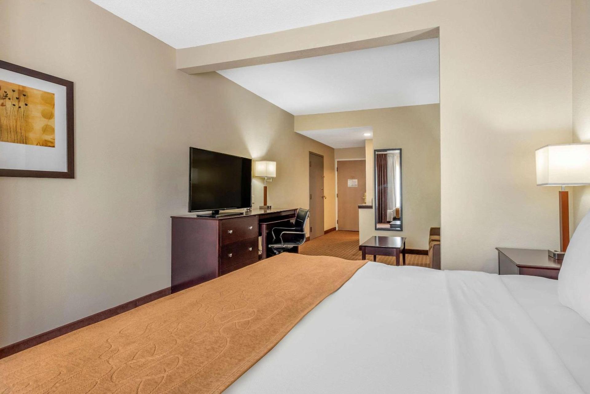 SureStay by Best Western Marion photo 6