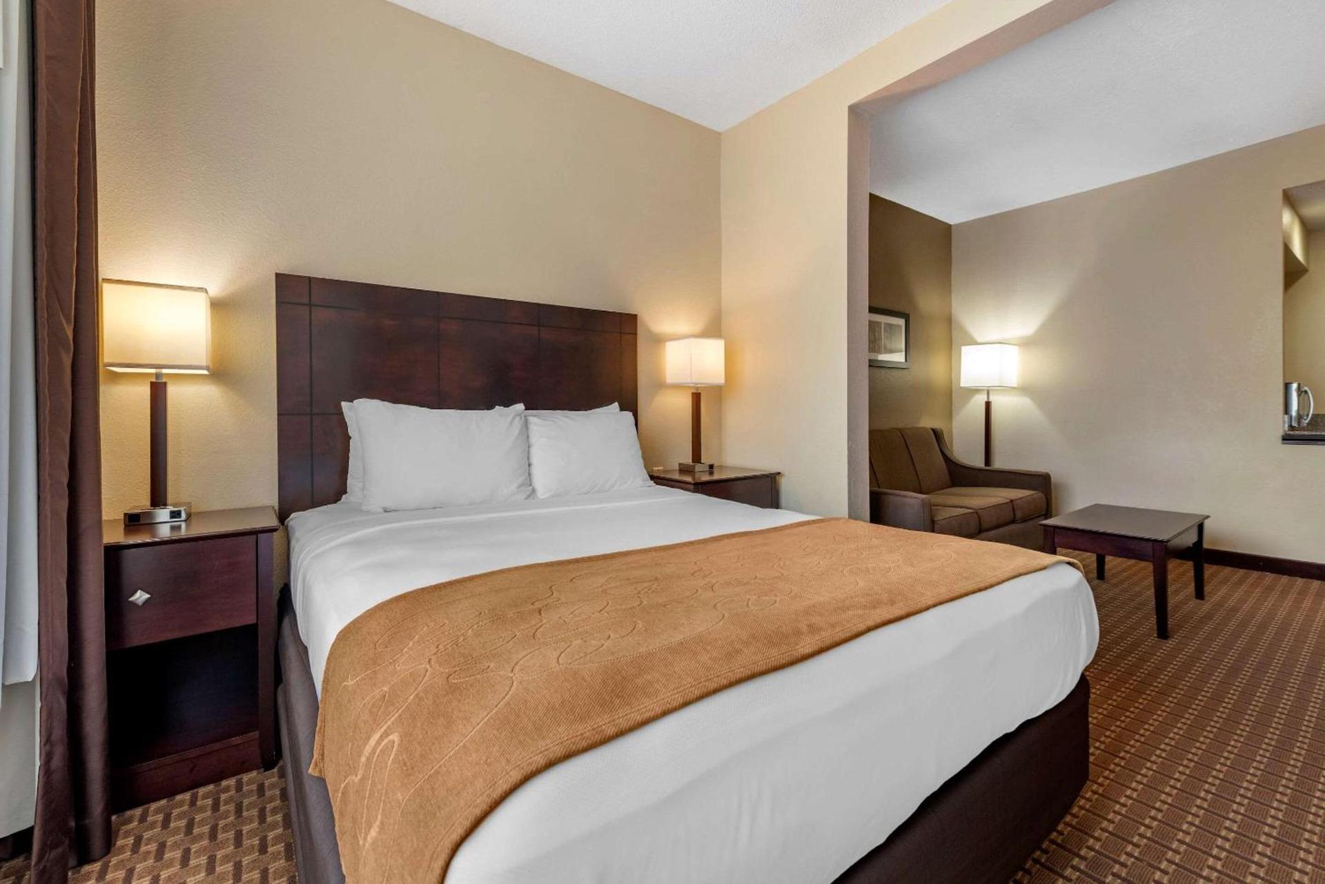 SureStay by Best Western Marion photo 9